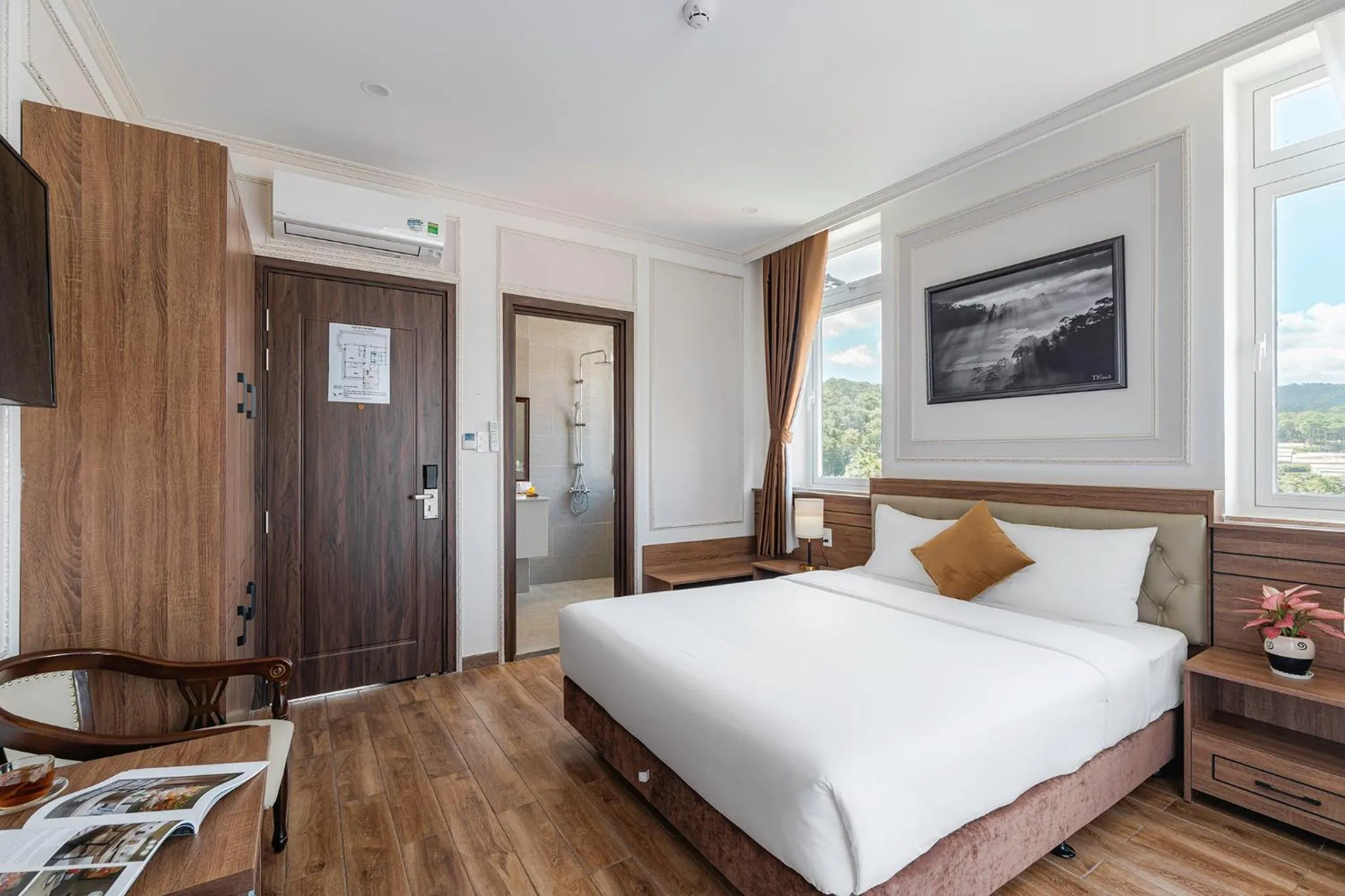 Bed in PINE VIEW Hotel Dalat