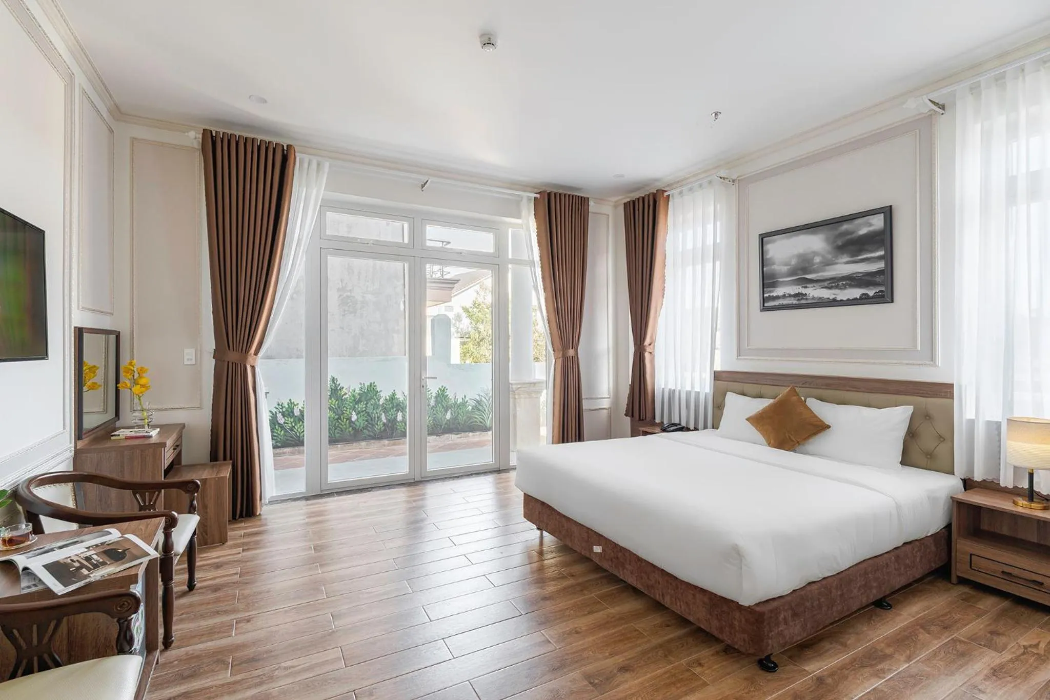 Bed in PINE VIEW Hotel Dalat