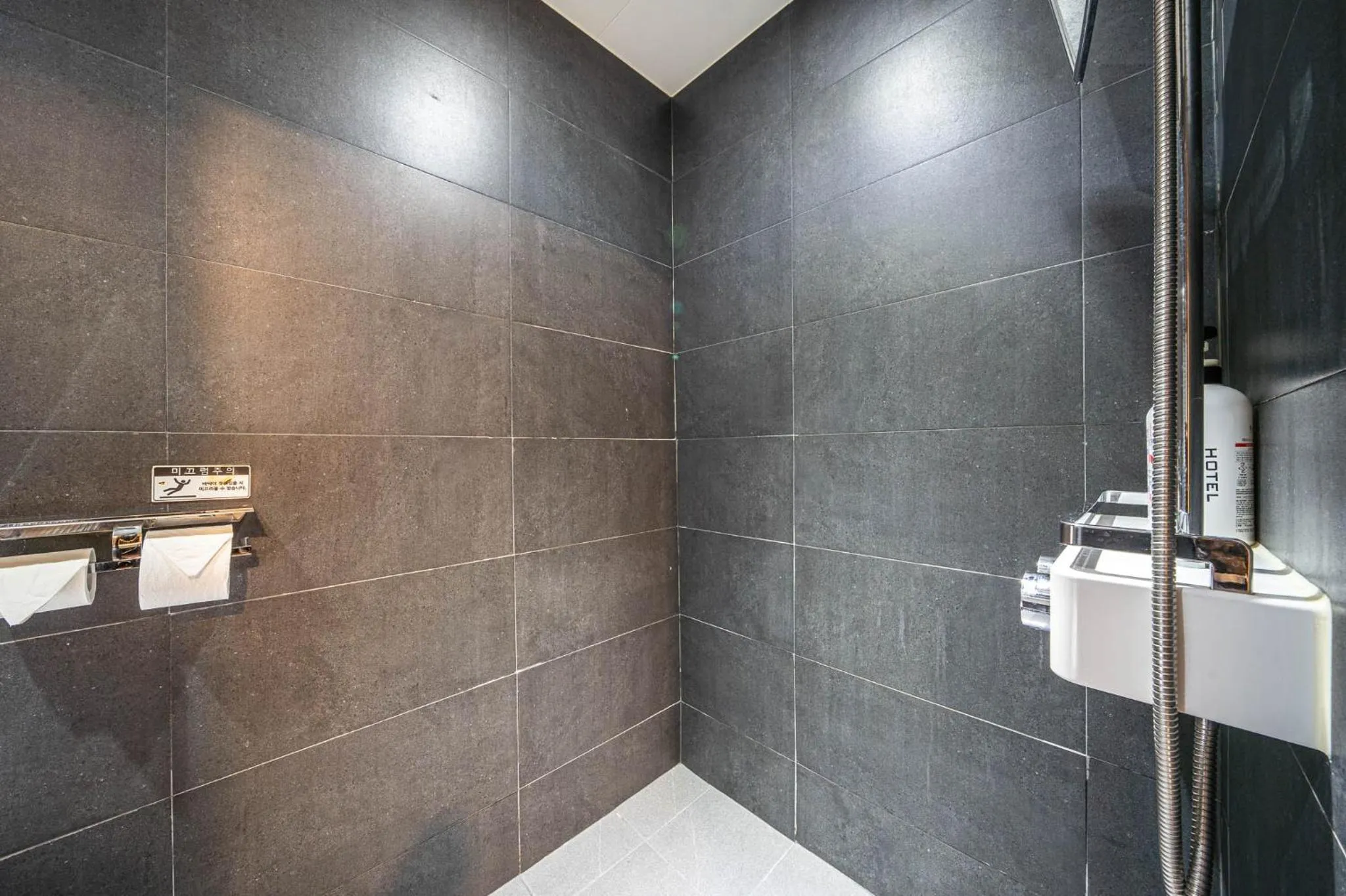 Shower in HOTEL STAY AYANA DAEJEON