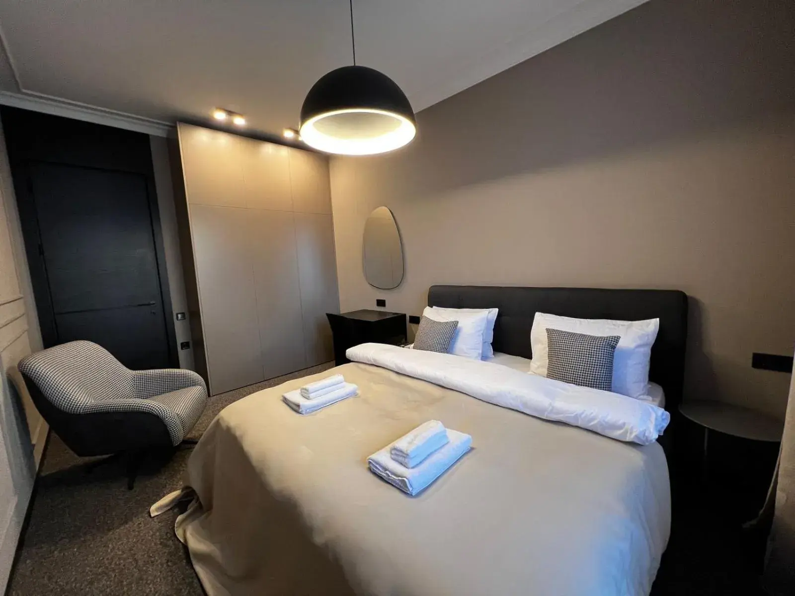 Deluxe Double Room with Balcony in Apart leitmotif Deluxe Double Room with Balcony in Apart leitmotif
