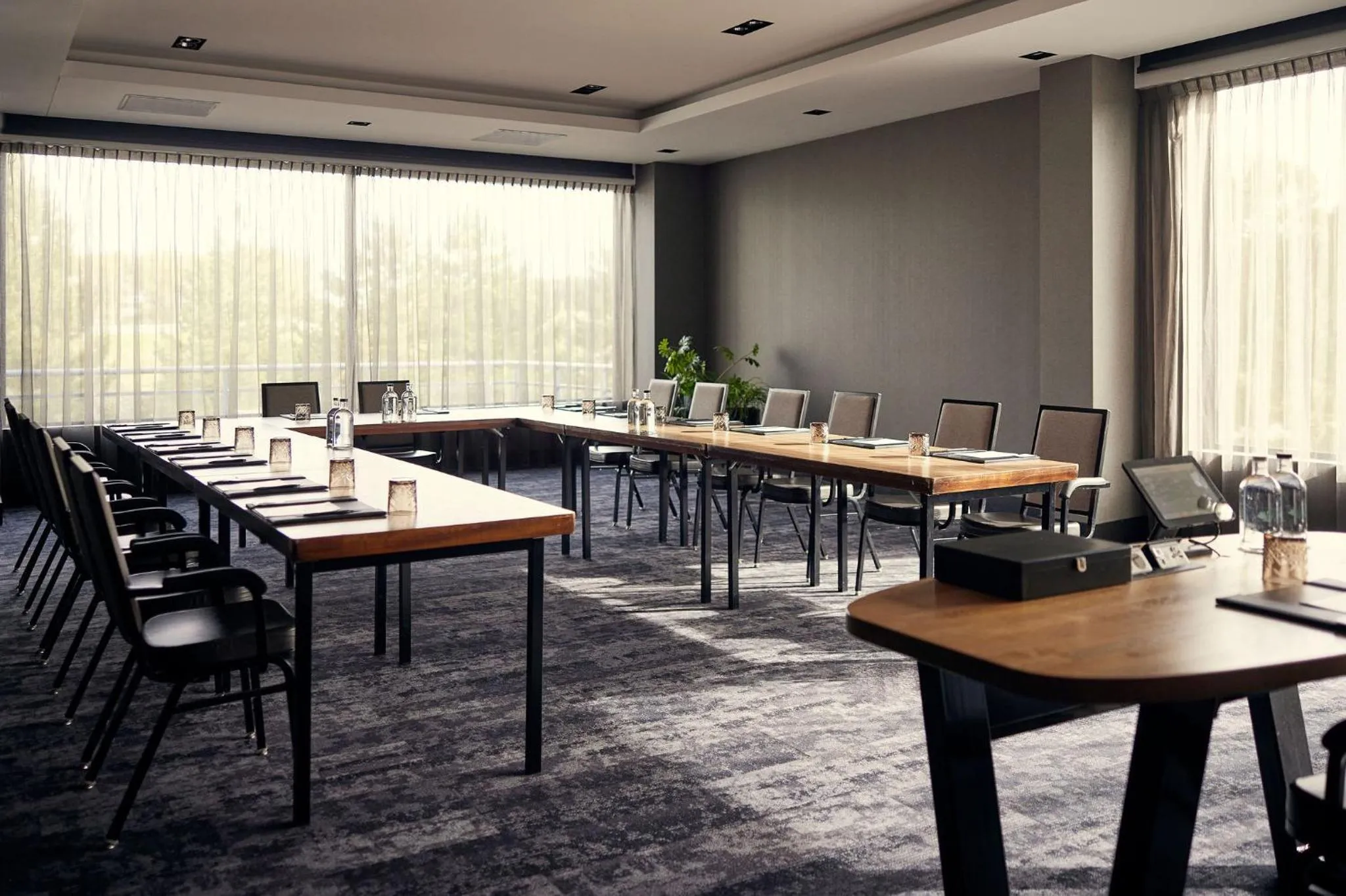 Business facilities in Van der Valk Hotel Sassenheim - Leiden