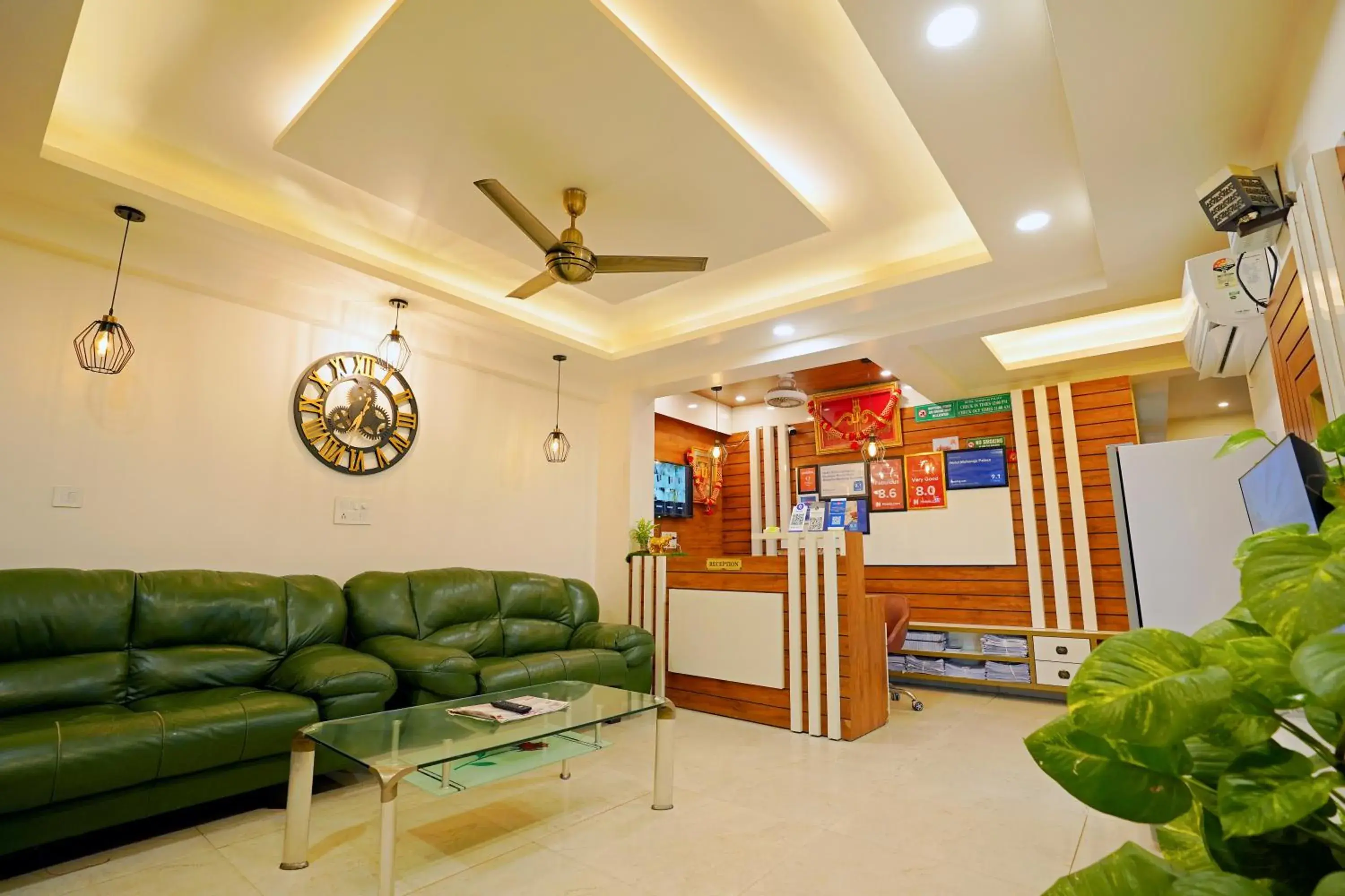 Lobby or reception in Hotel Maharaja Palace Boutique Hotels Near Medanta Medicity Gurgaon Lobby or reception in Hotel Maharaja Palace Boutique Hotels Near Medanta Medicity Gurgaon