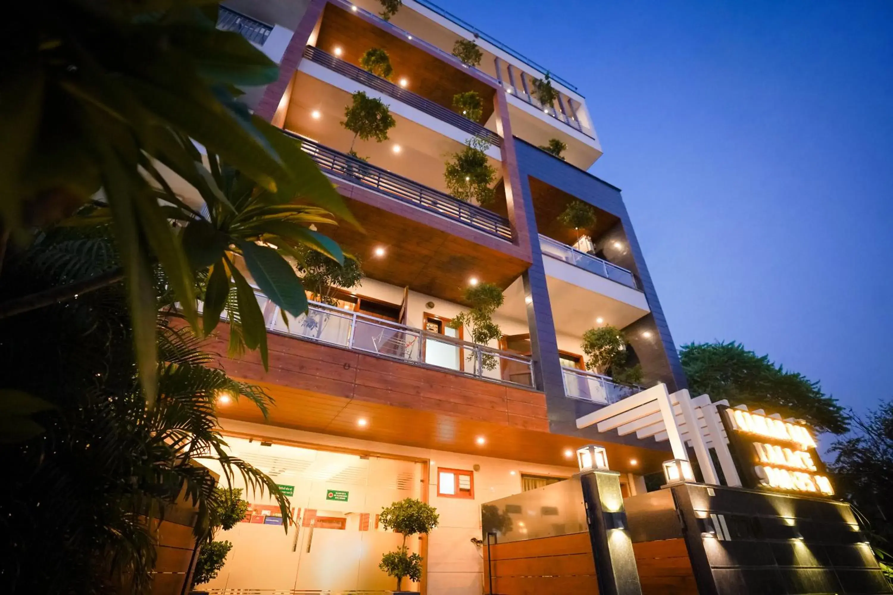 Property building in Hotel Maharaja Palace Boutique Hotels Near Medanta Medicity Gurgaon Property building in Hotel Maharaja Palace Boutique Hotels Near Medanta Medicity Gurgaon