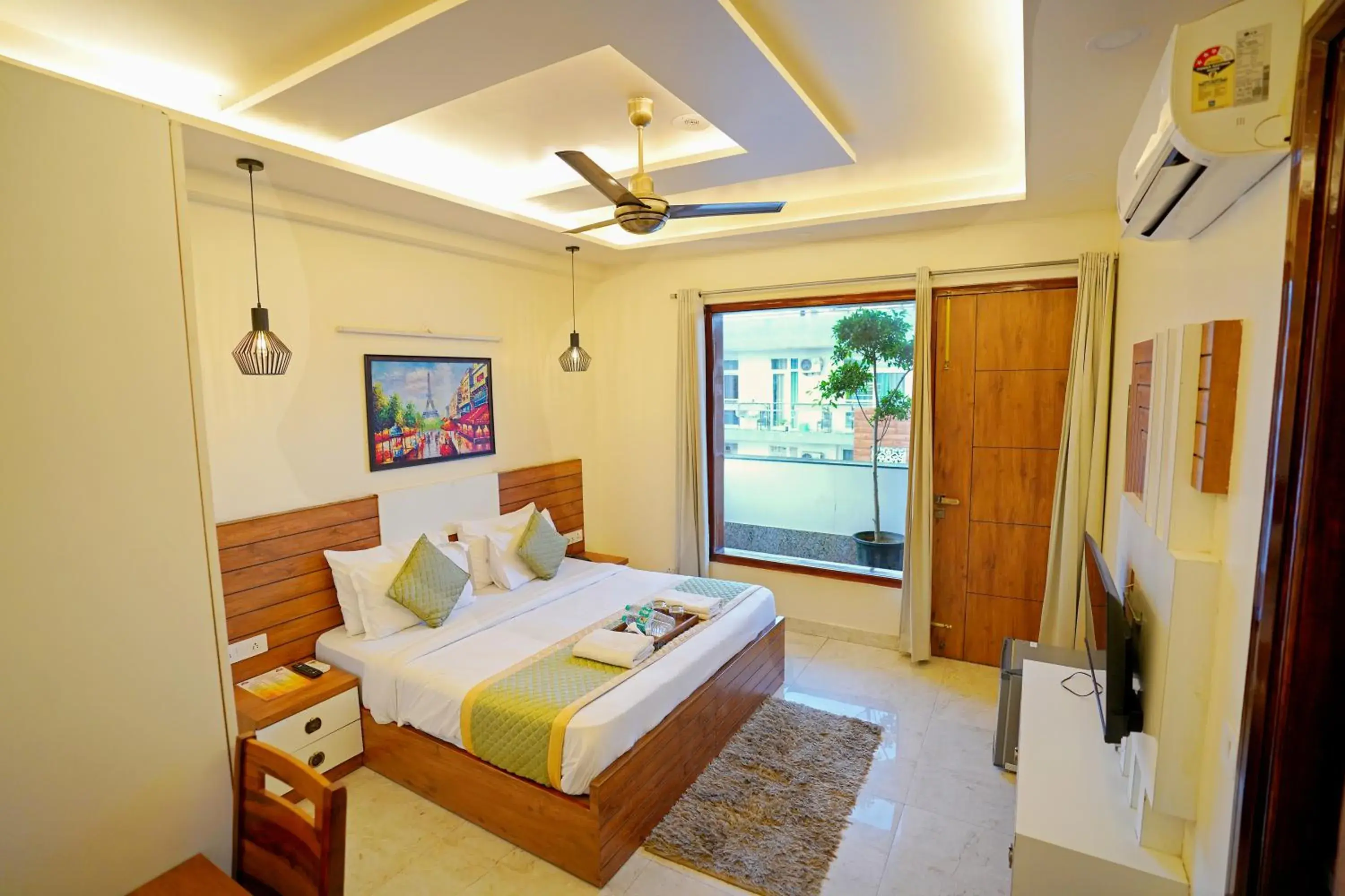 Photo of the whole room, Bed in Hotel Maharaja Palace Boutique Hotels Near Medanta Medicity Gurgaon Photo of the whole room, Bed in Hotel Maharaja Palace Boutique Hotels Near Medanta Medicity Gurgaon