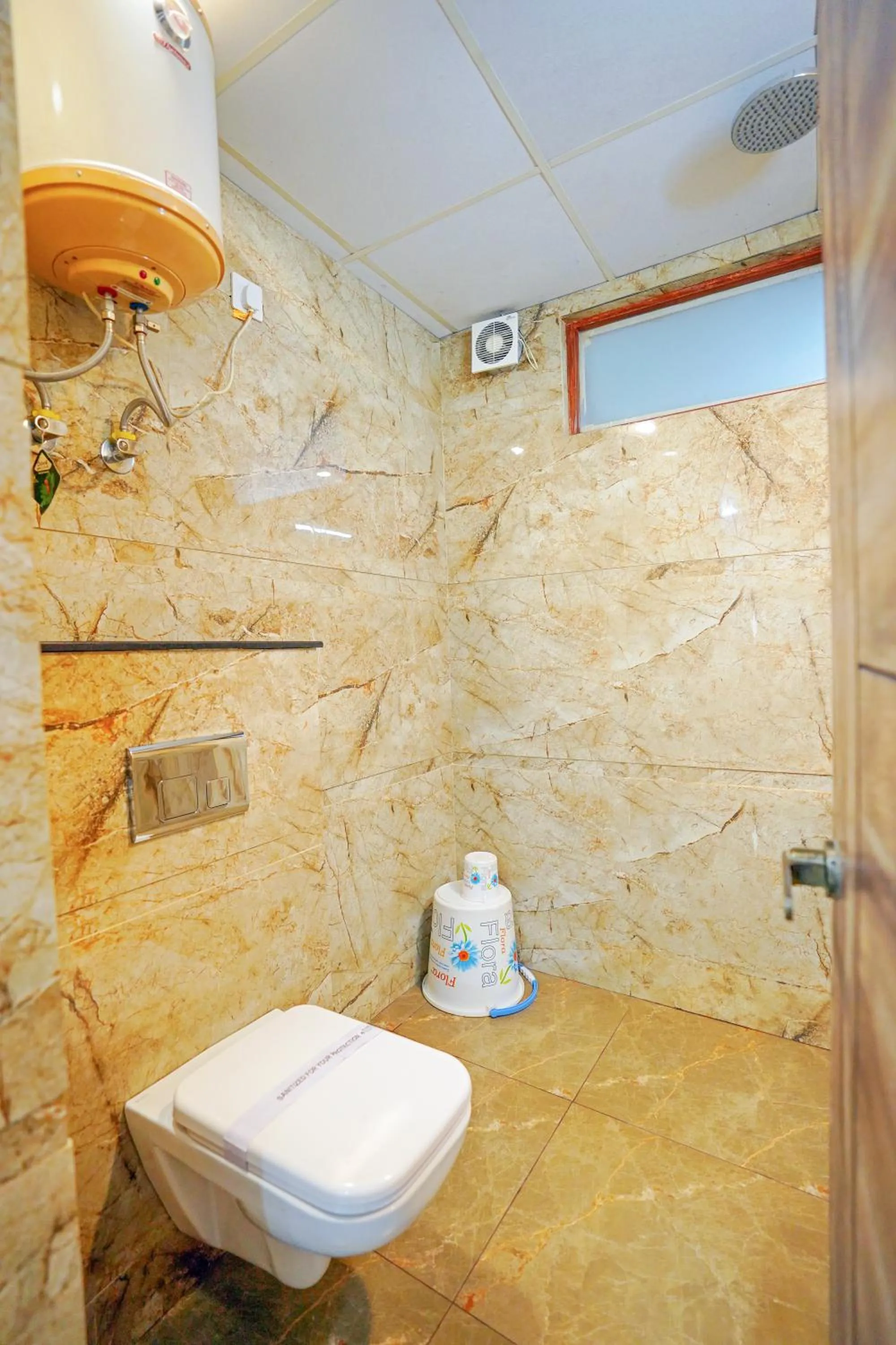 Bathroom in Hotel Maharaja Palace Boutique Hotels Near Medanta Medicity Gurgaon