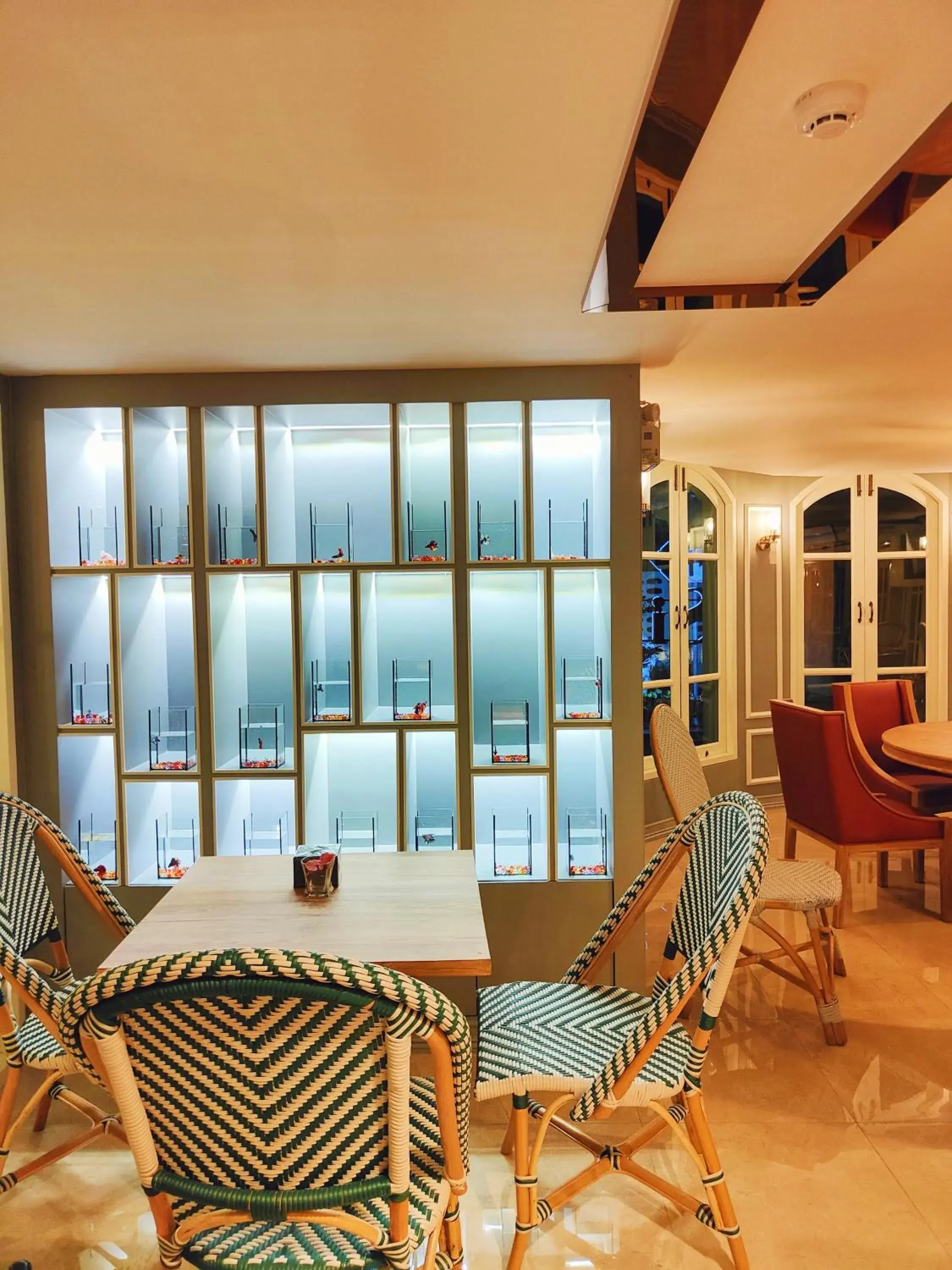 Restaurant/places to eat in Siri Ratchadamnoen Bangkok Hotel Restaurant/places to eat in Siri Ratchadamnoen Bangkok Hotel