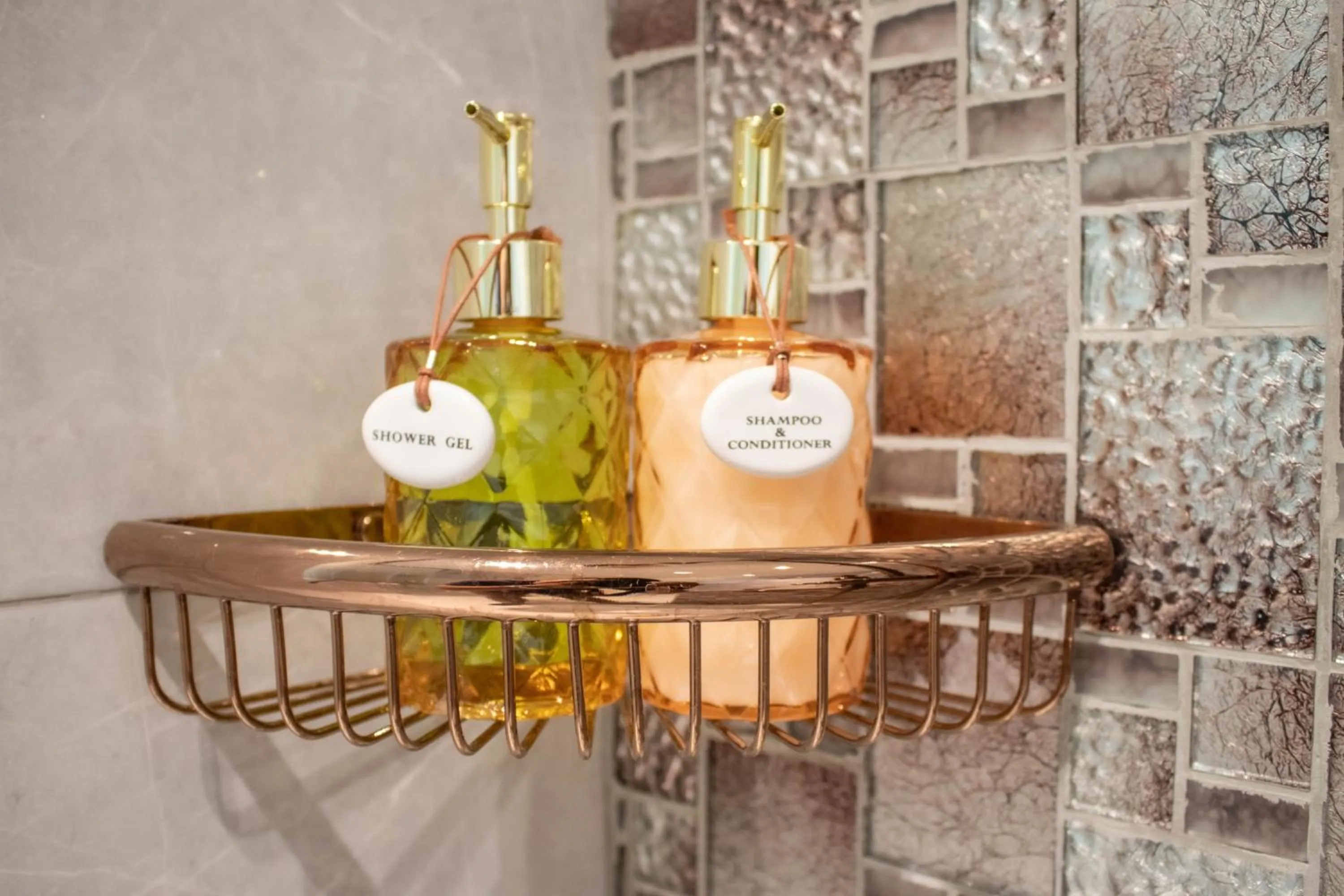 Bathroom in Siri Ratchadamnoen Bangkok Hotel