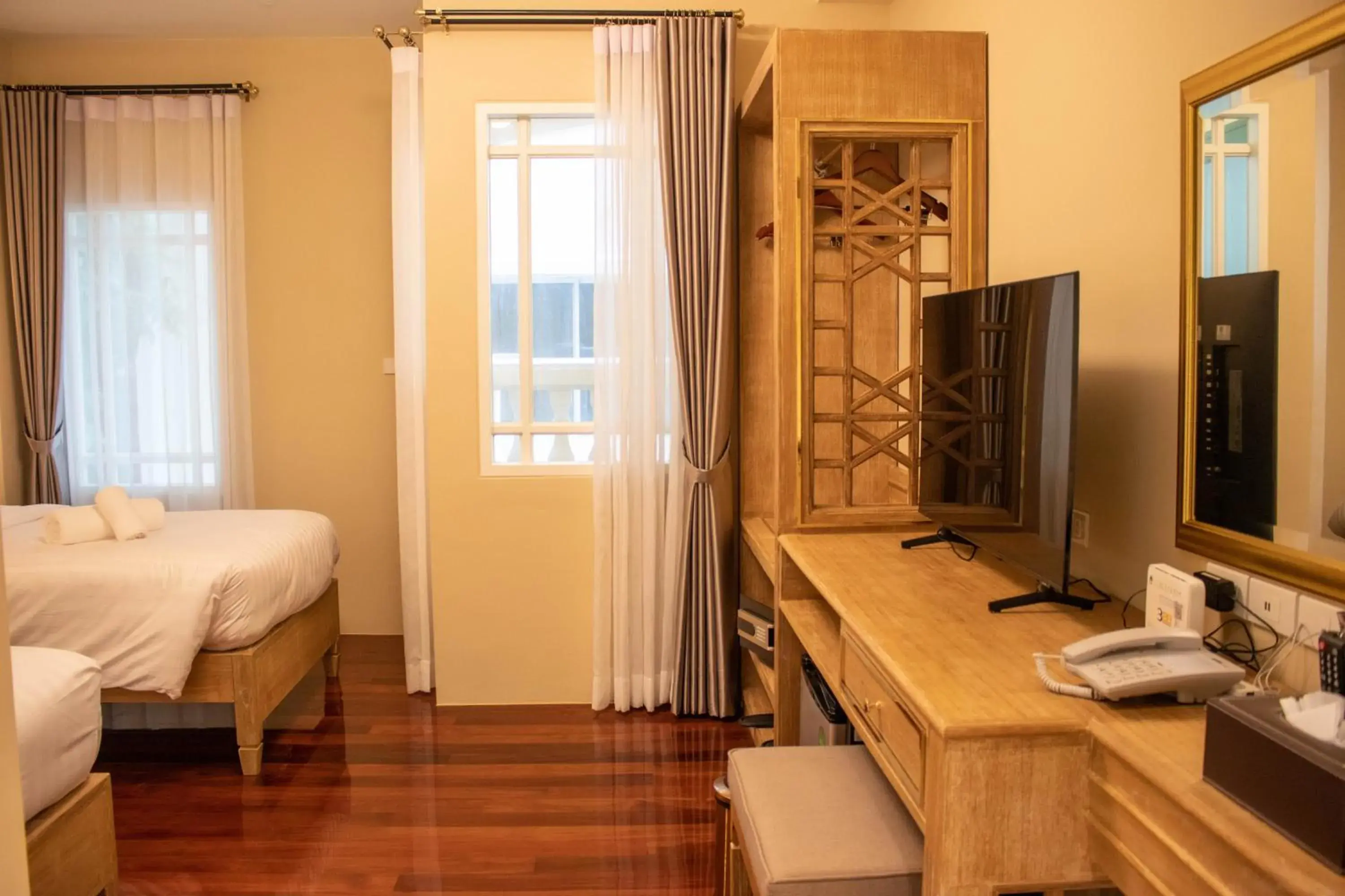 Bedroom, Bed in Siri Ratchadamnoen Bangkok Hotel Bedroom, Bed in Siri Ratchadamnoen Bangkok Hotel