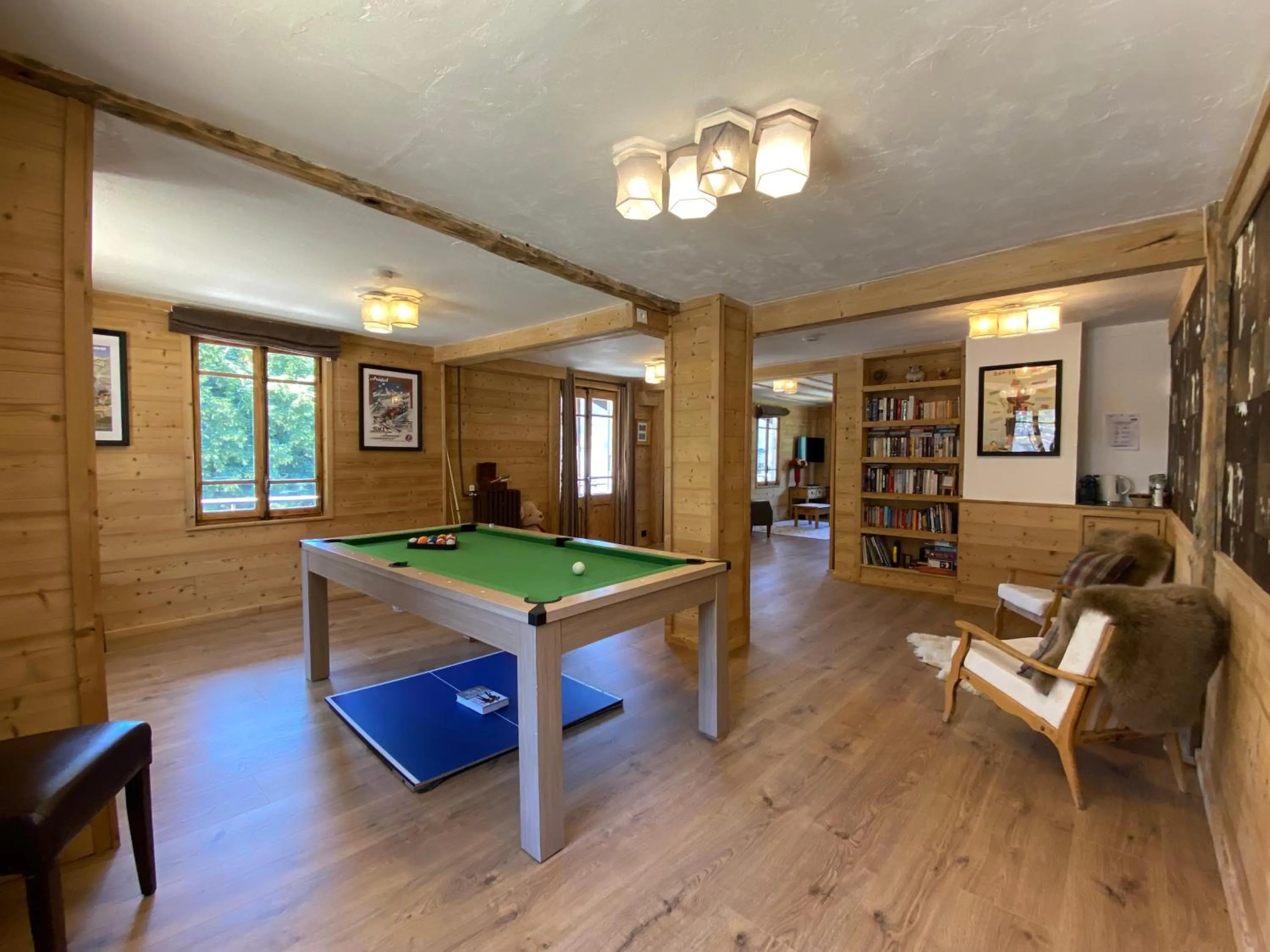 Billiard in La Chaumiere - Luxury Traditional Chalet, Châtel