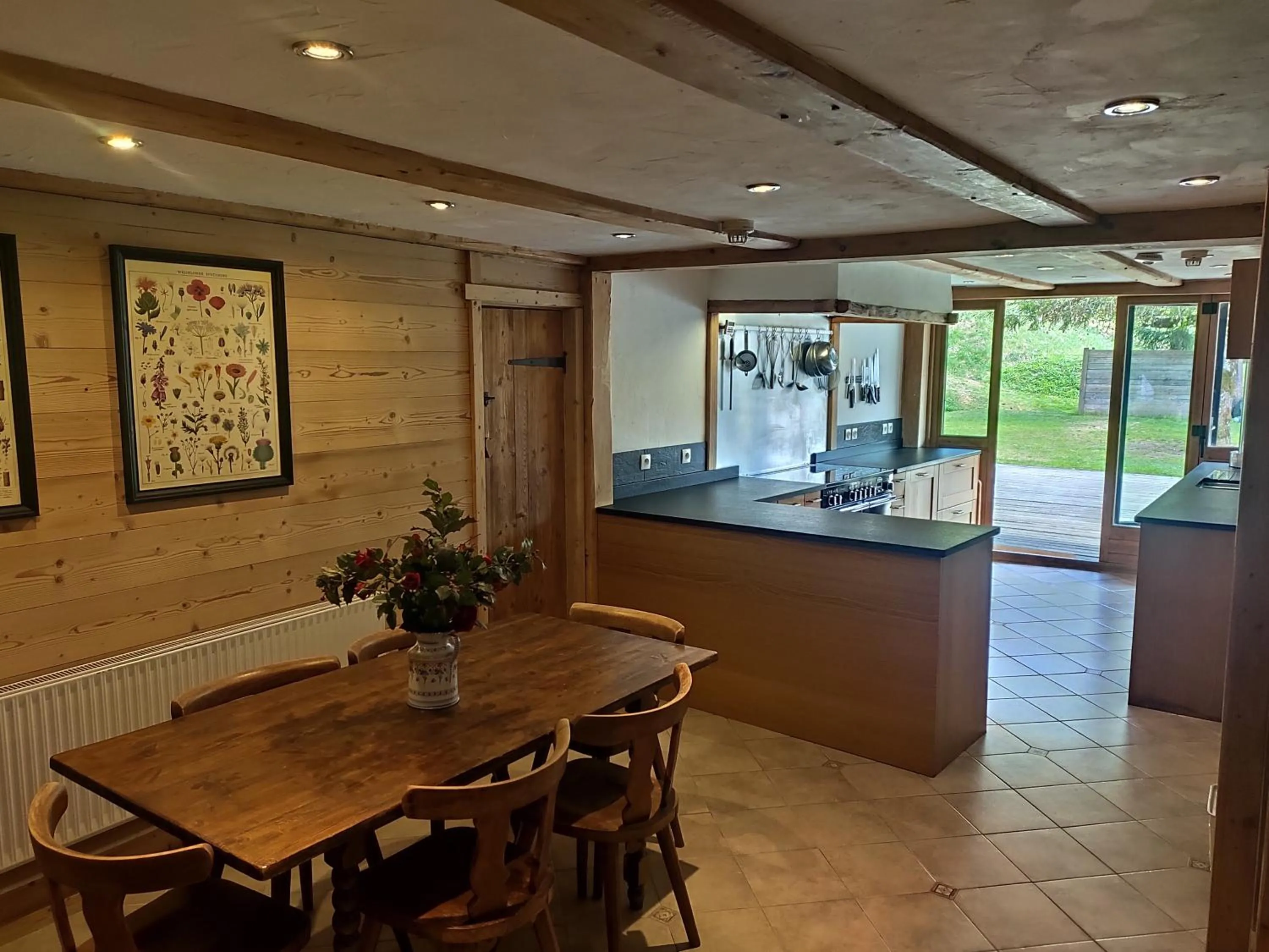 Coffee/tea facilities in La Chaumiere - Luxury Traditional Chalet, Châtel