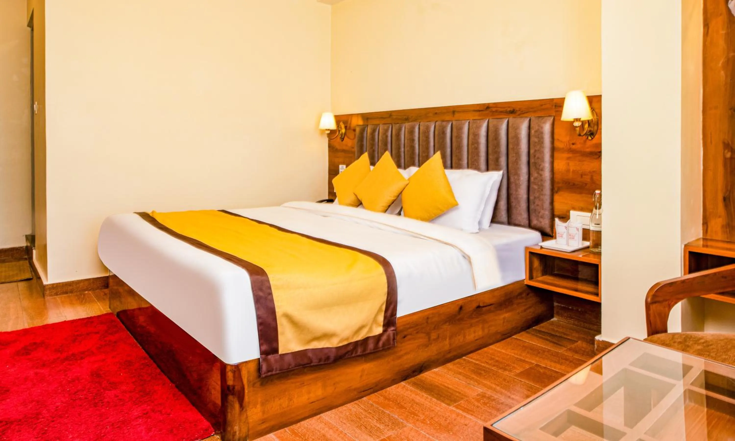 Bedroom, Bed in Hotel Raj Ville - Darjeeling Hotel Near Mall Road