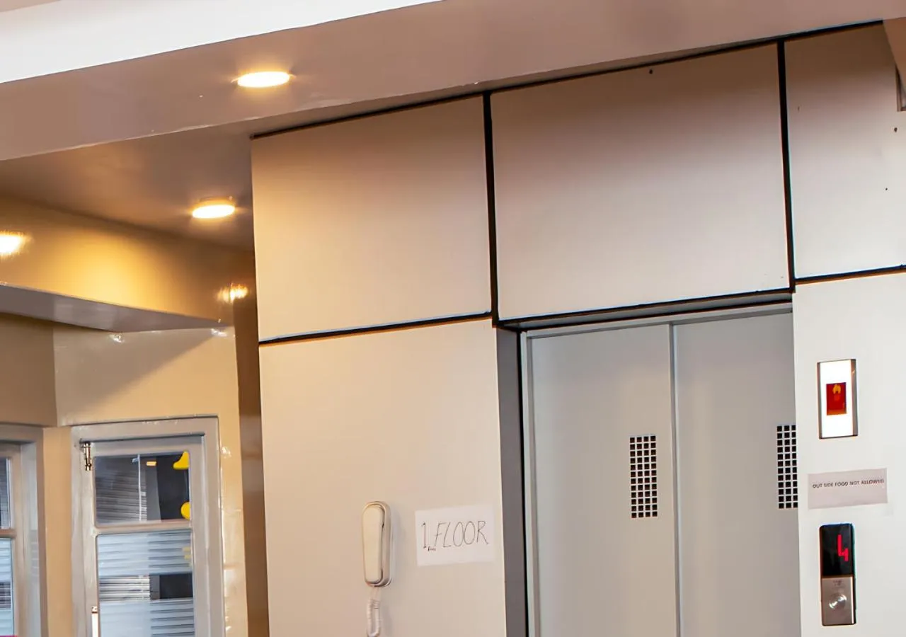 elevator in Hotel Raj Ville - Darjeeling Hotel Near Mall Road