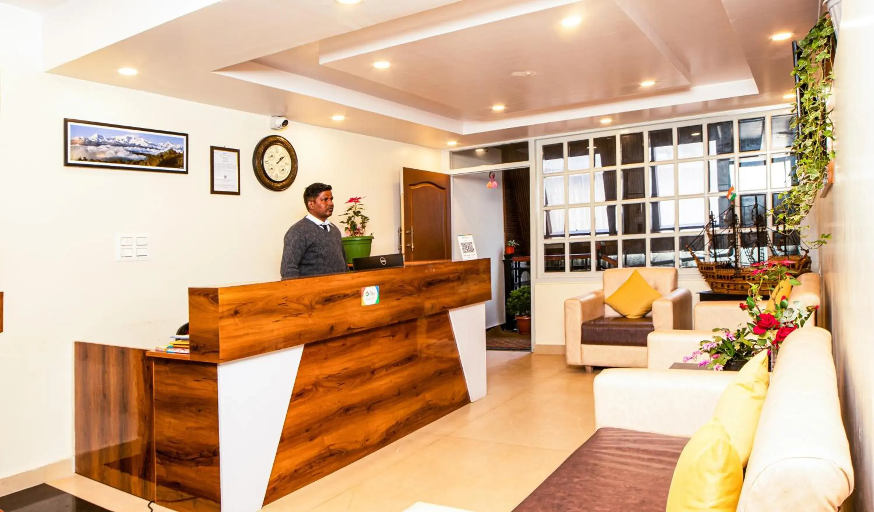 Lobby or reception in Hotel Raj Ville - Darjeeling Hotel Near Mall Road Lobby or reception in Hotel Raj Ville - Darjeeling Hotel Near Mall Road