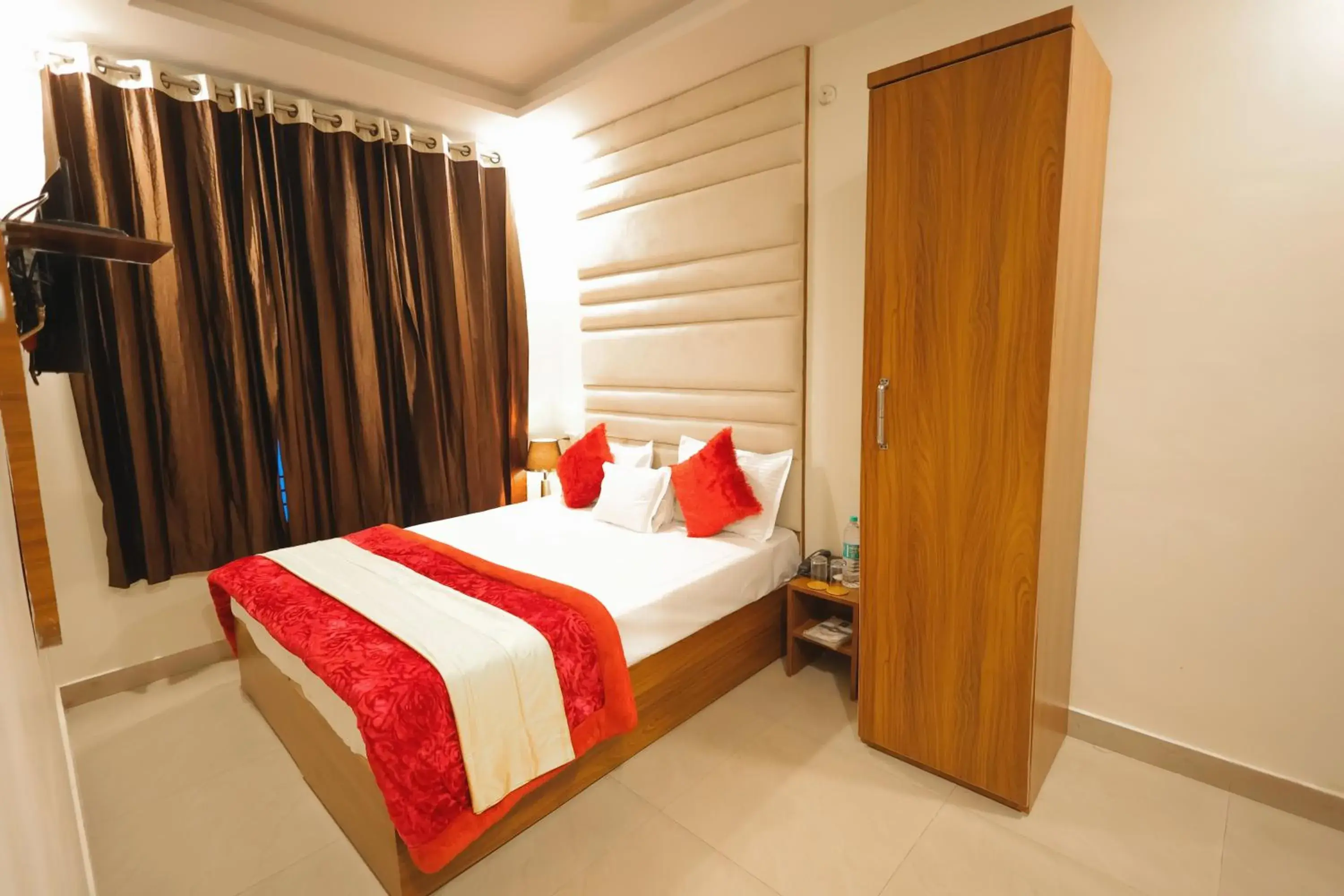 Suite - single occupancy in Hotel King City Suite - single occupancy in Hotel King City