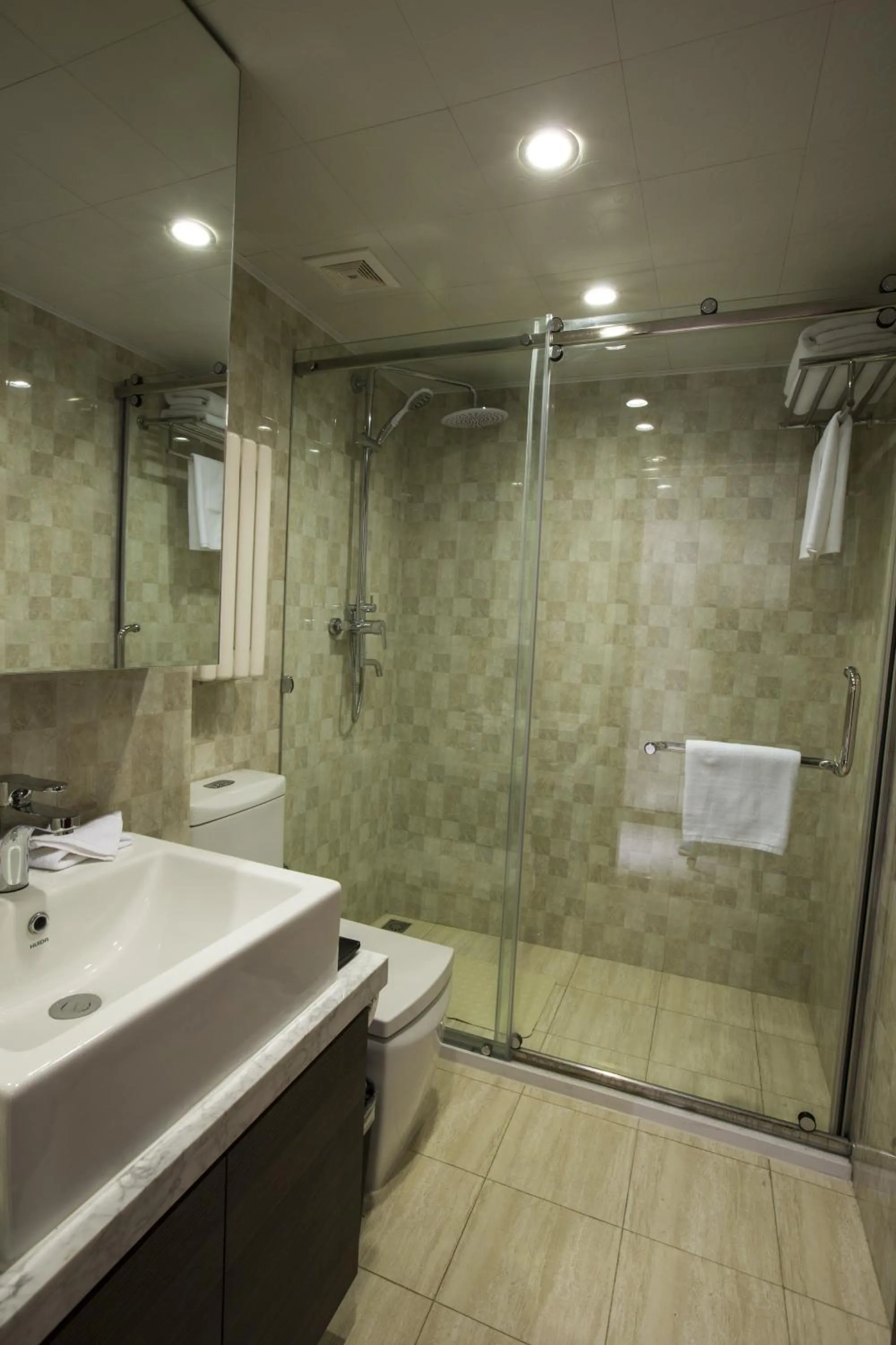 Bathroom in Guangyao Service Apartment Beijing Ritan