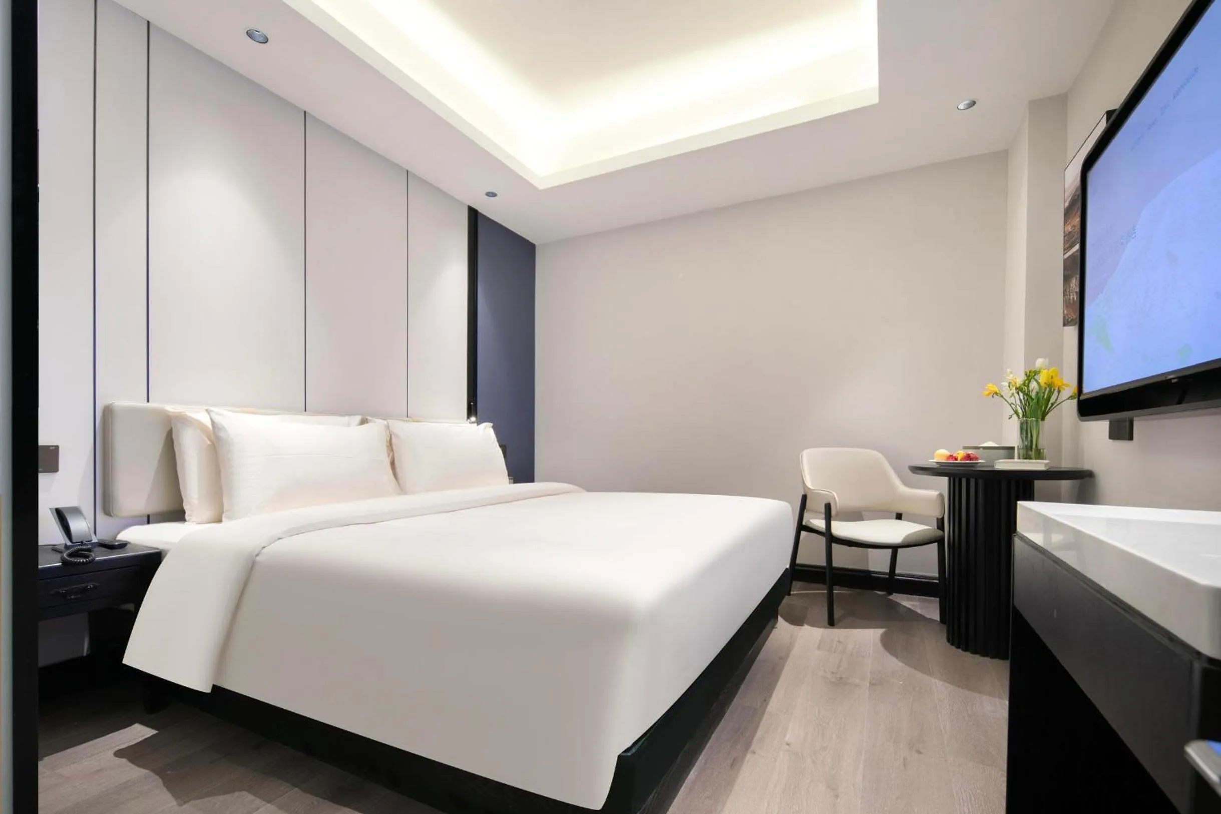 Bed in Atour X Hotel Hangzhou West Lake Wulin Plaza Yan'an Road