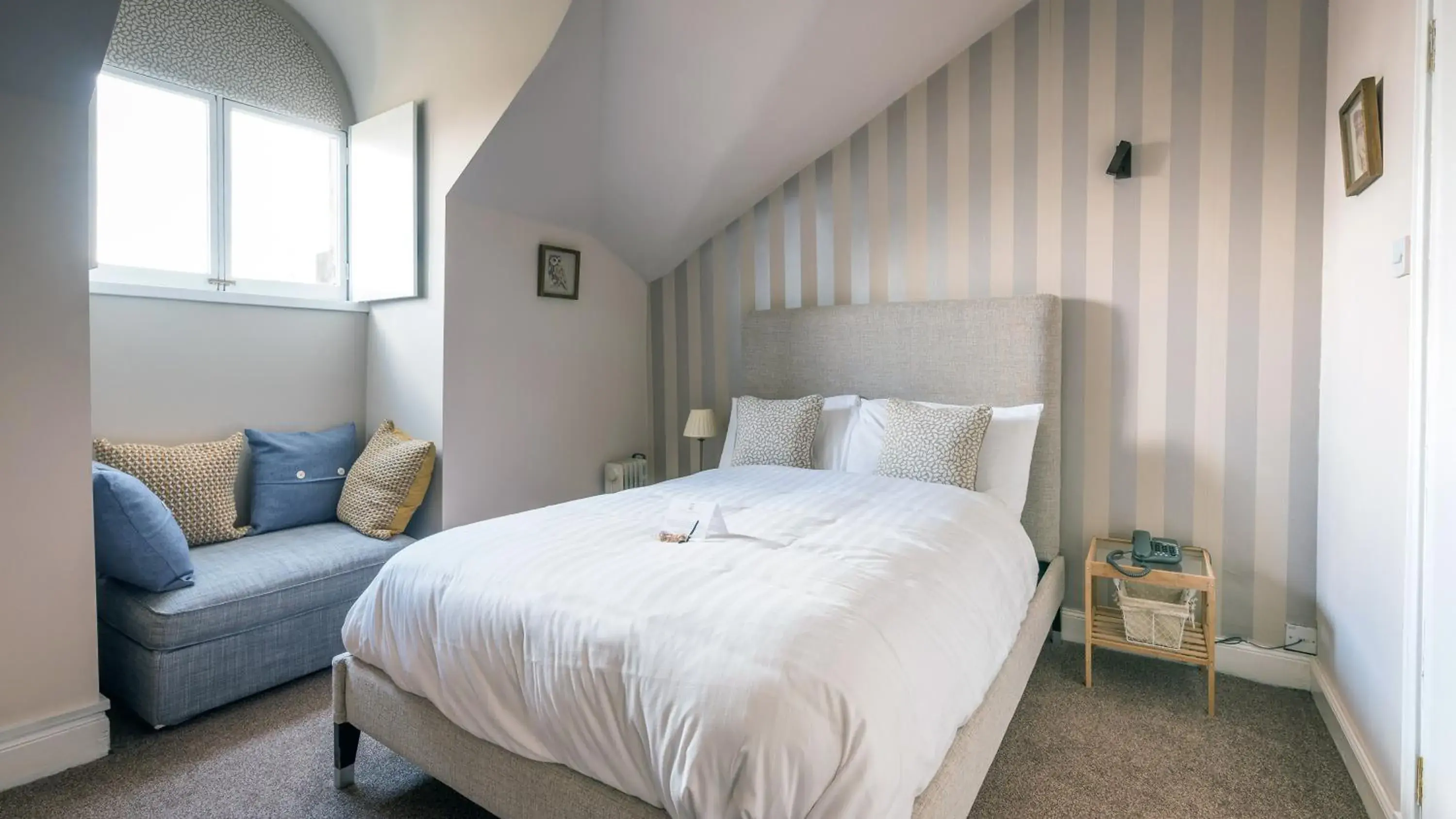 Bedroom, Bed in The Belhaven Hotel Bedroom, Bed in The Belhaven Hotel