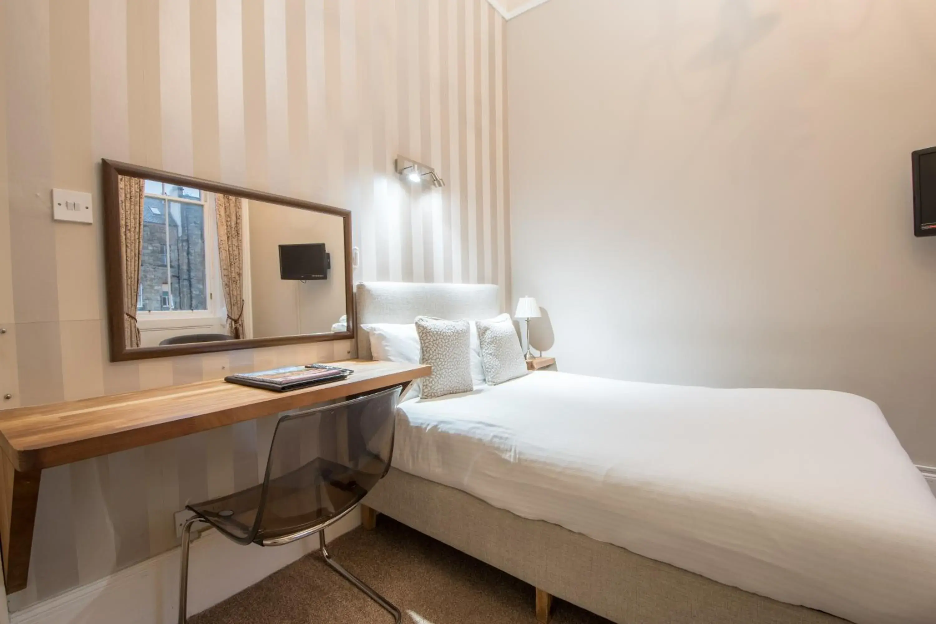 Bed in The Belhaven Hotel Bed in The Belhaven Hotel