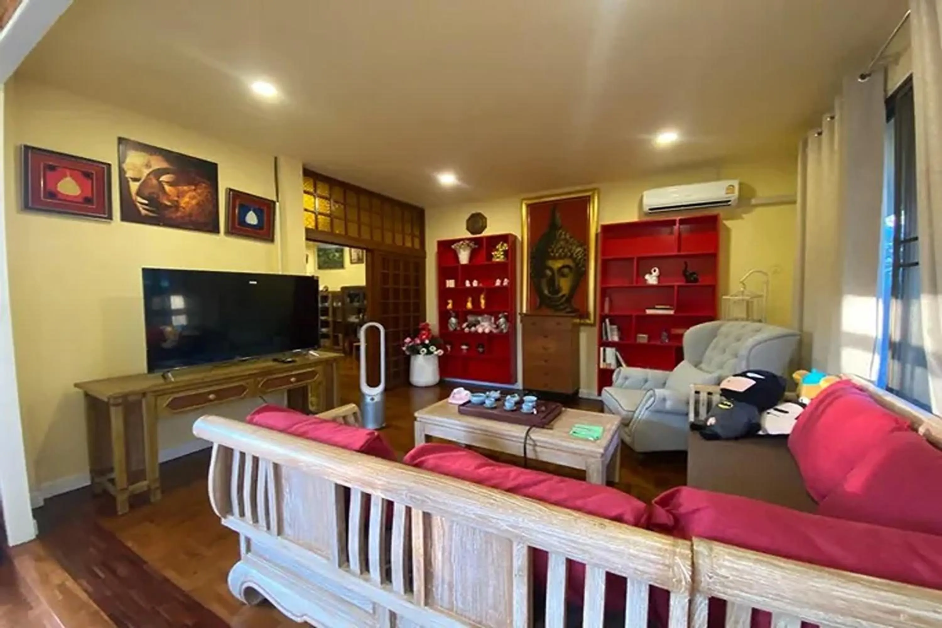 TV and multimedia in Baan Wang Tarn