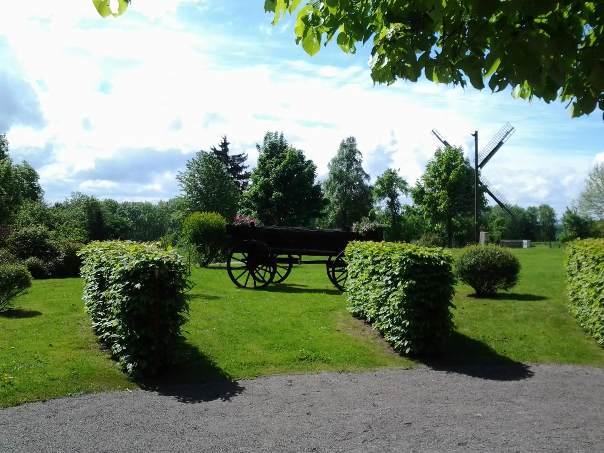 Zur Windmühle Restaurant - Hotel