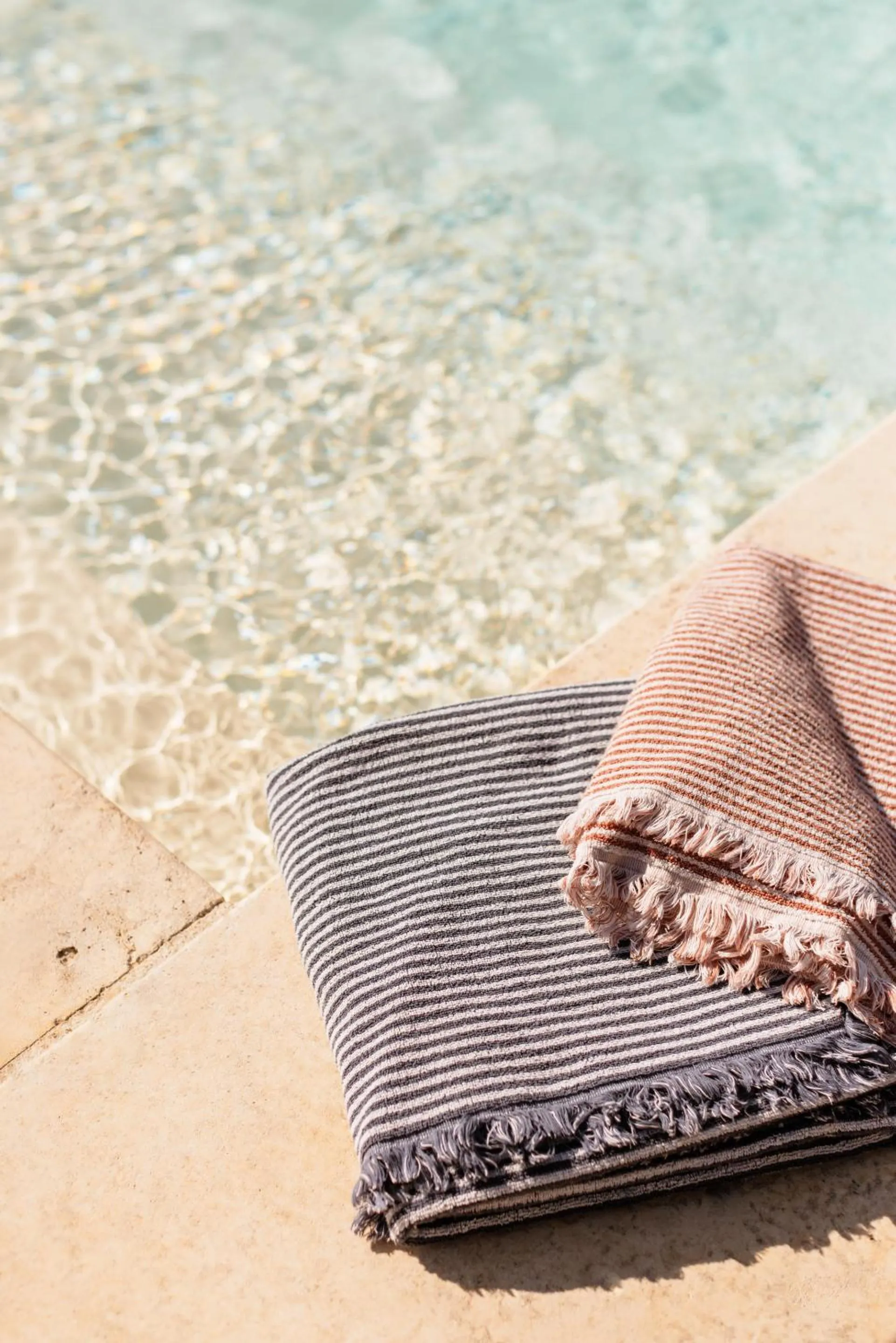 Pool view in Le Domaine de L'Osage