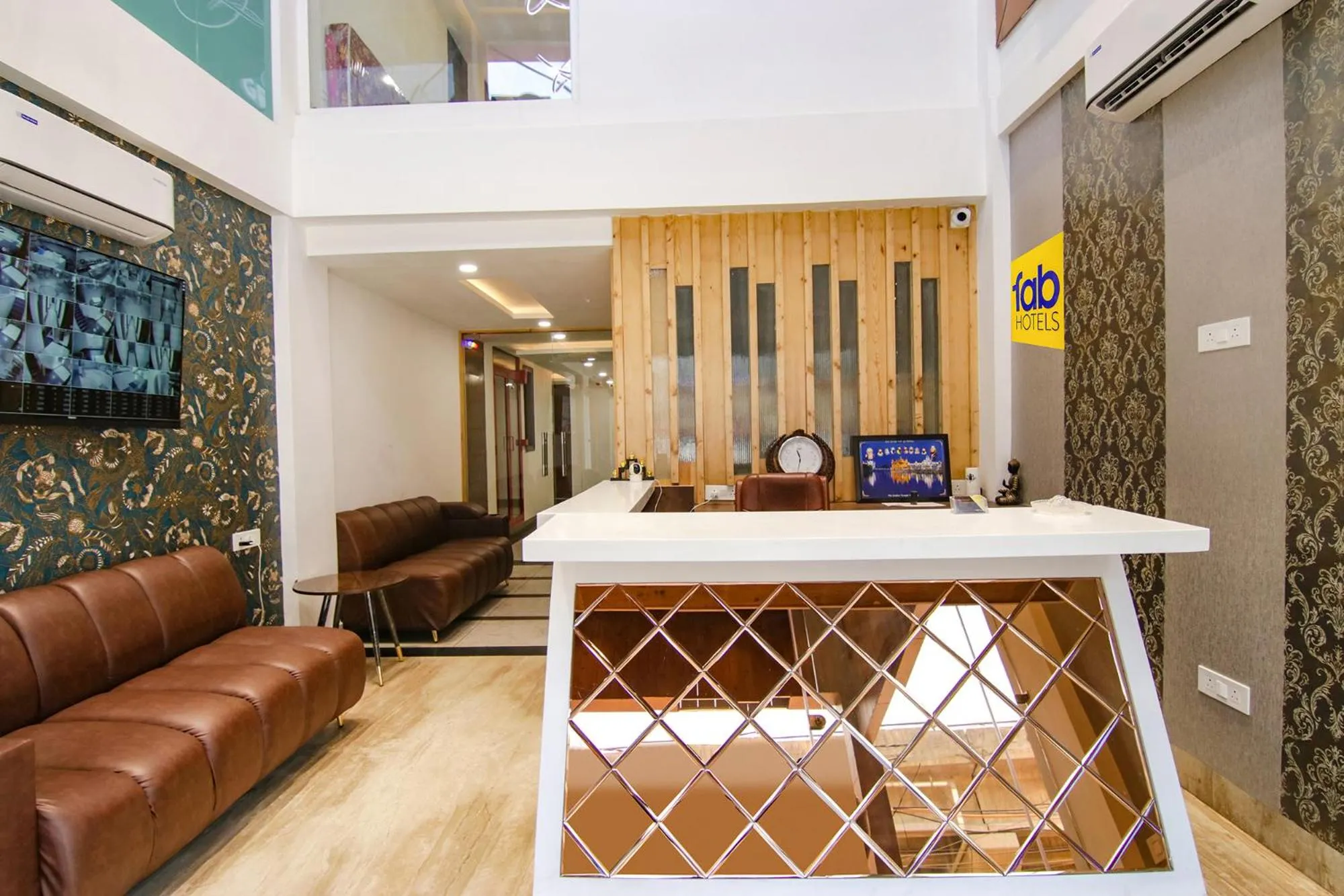 Lobby or reception in FabHotel Prism Grand