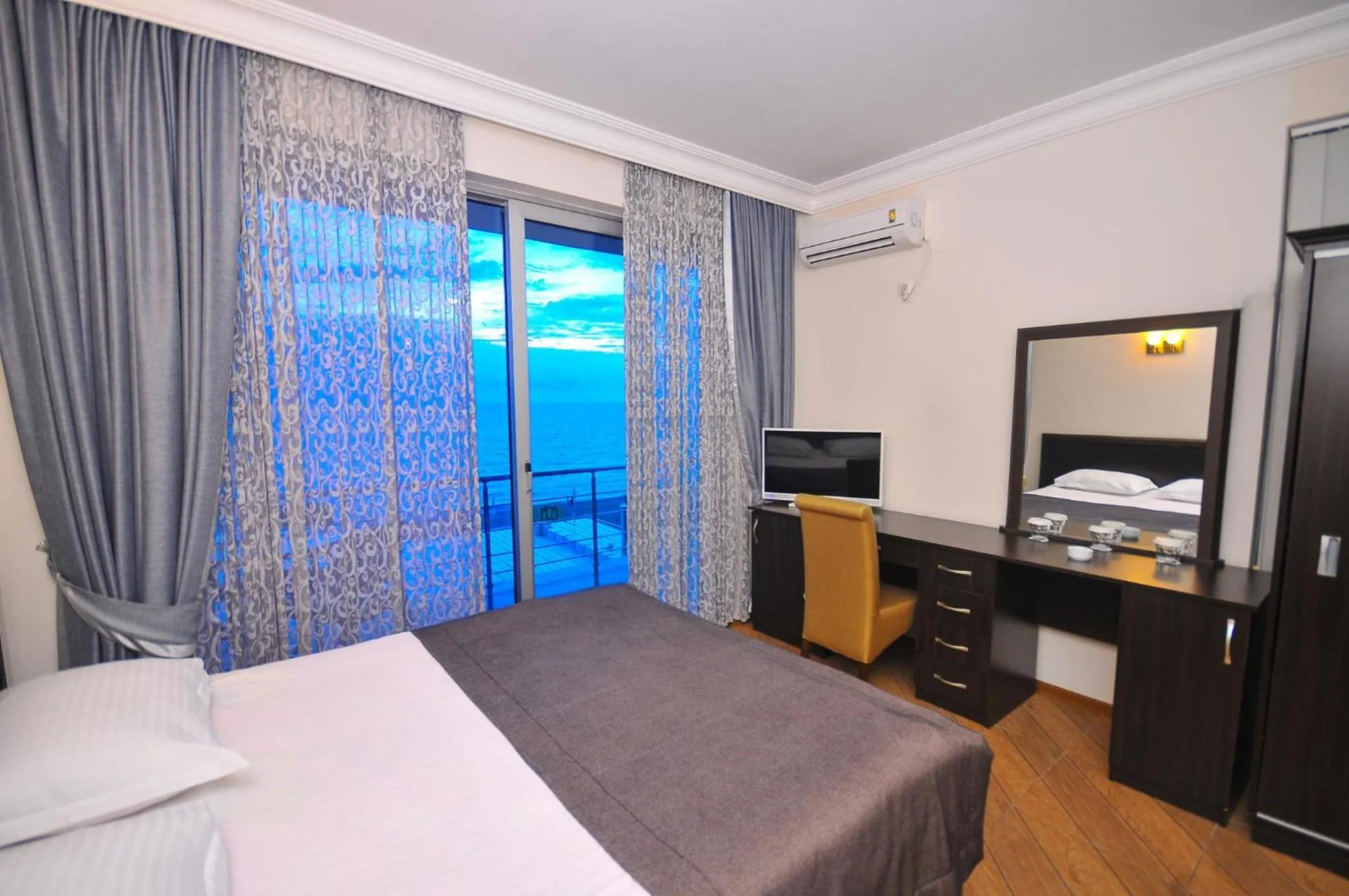 Photo of the whole room, Bed in Hotel Neptun Kvariati