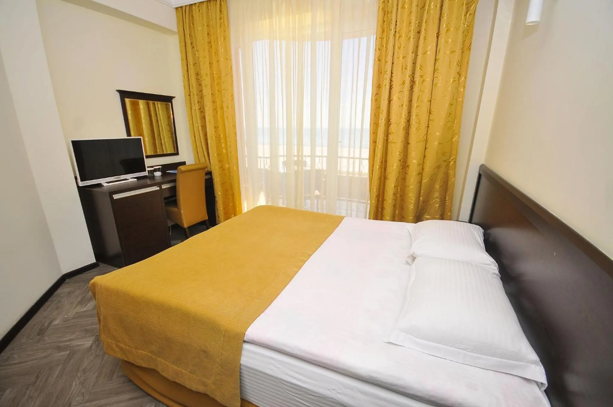 TV and multimedia, Bed in Hotel Neptun Kvariati