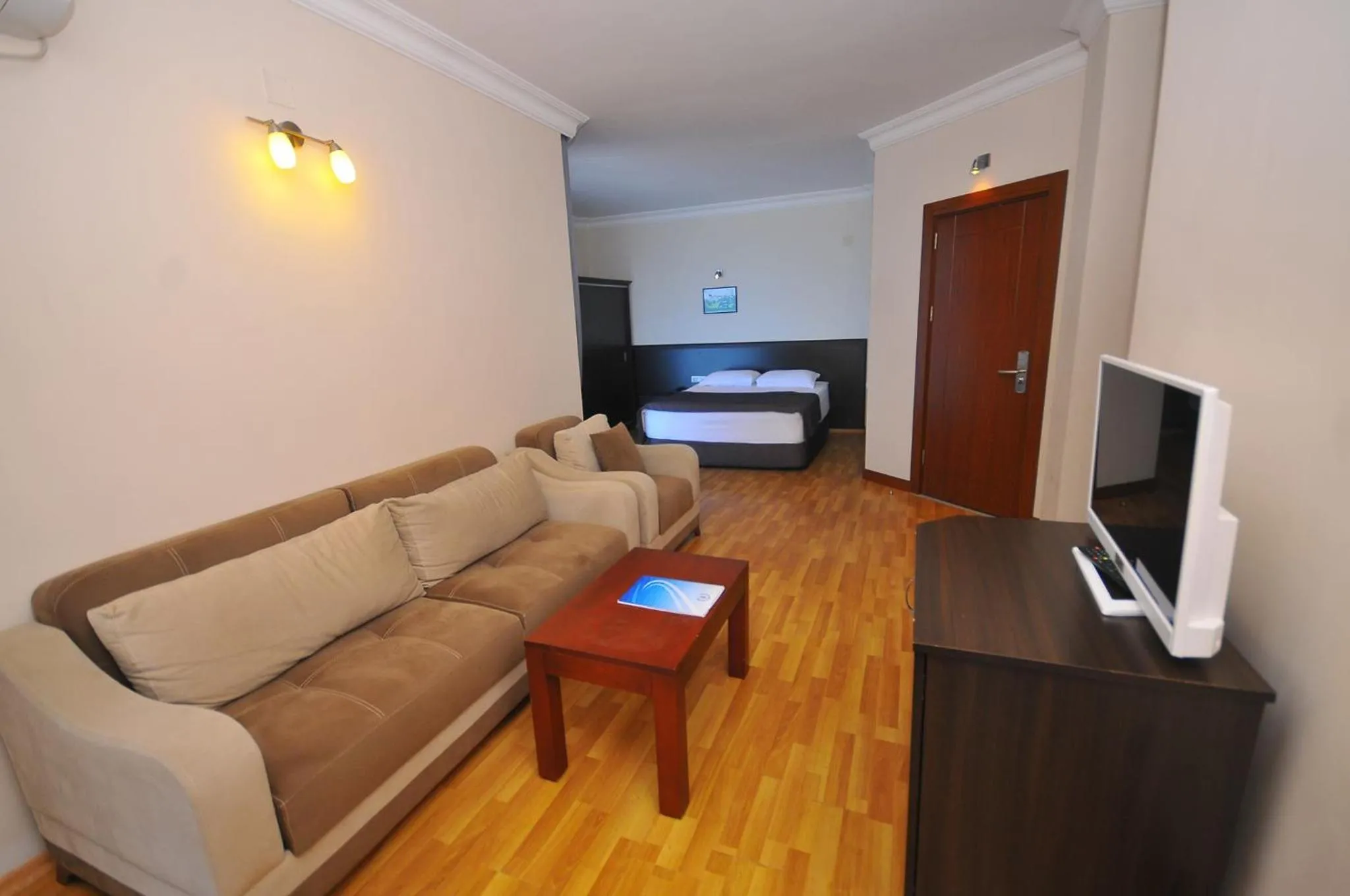 TV and multimedia, Bed in Hotel Neptun Kvariati