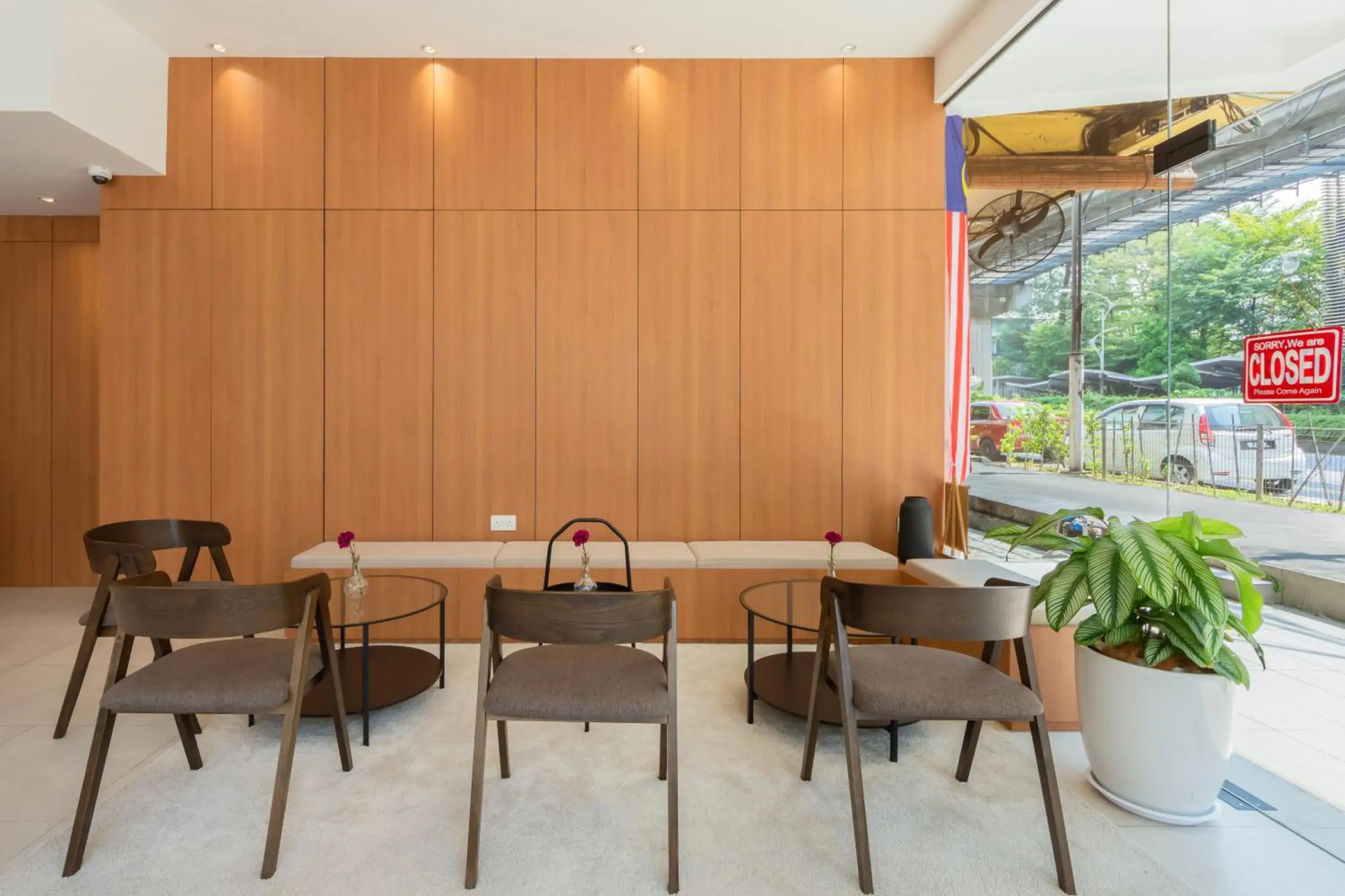 Lounge or bar in STAYS HOTEL Lounge or bar in STAYS HOTEL