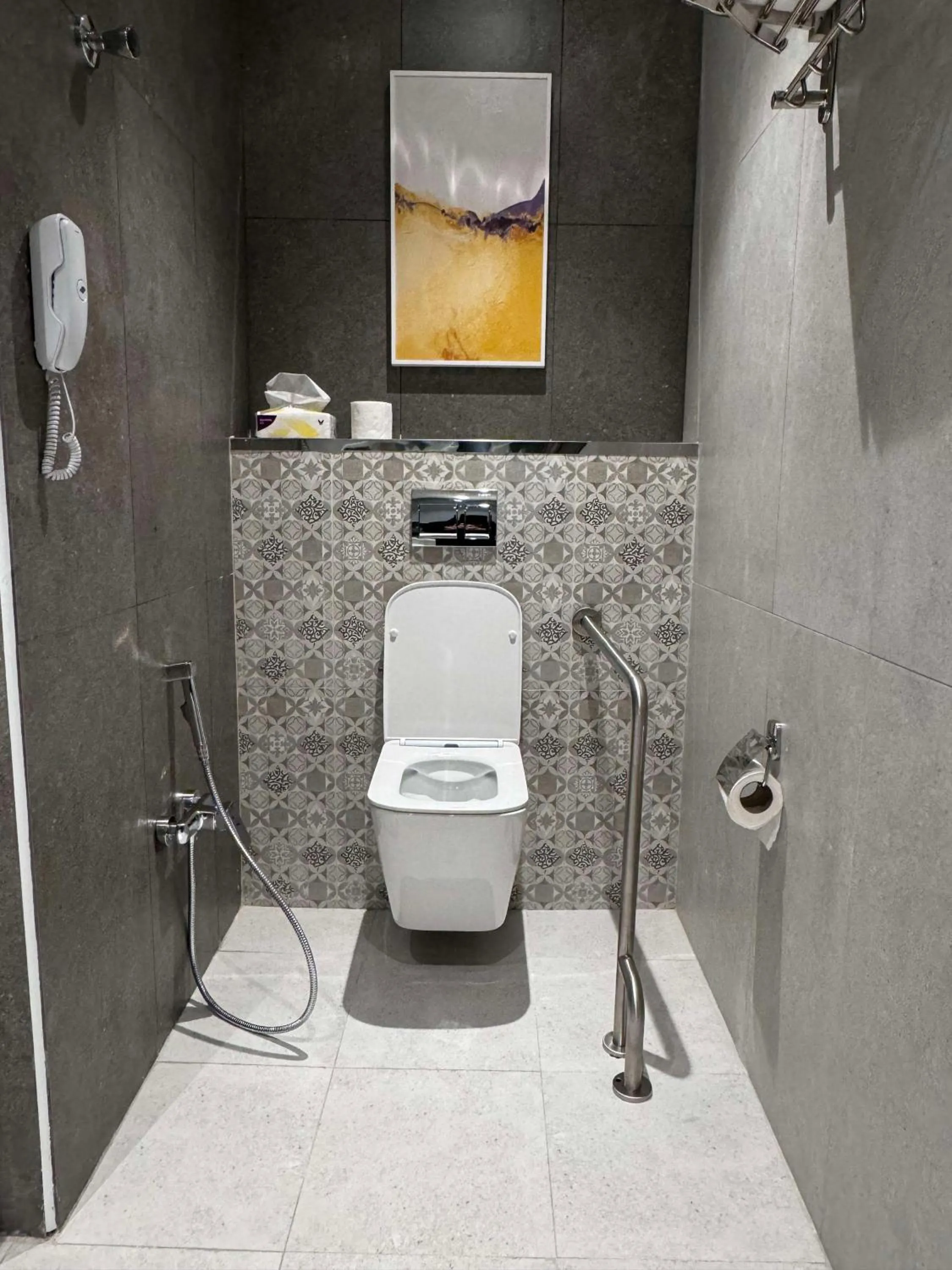 Bathroom in Best Western Plus Danat Almansak Hotel