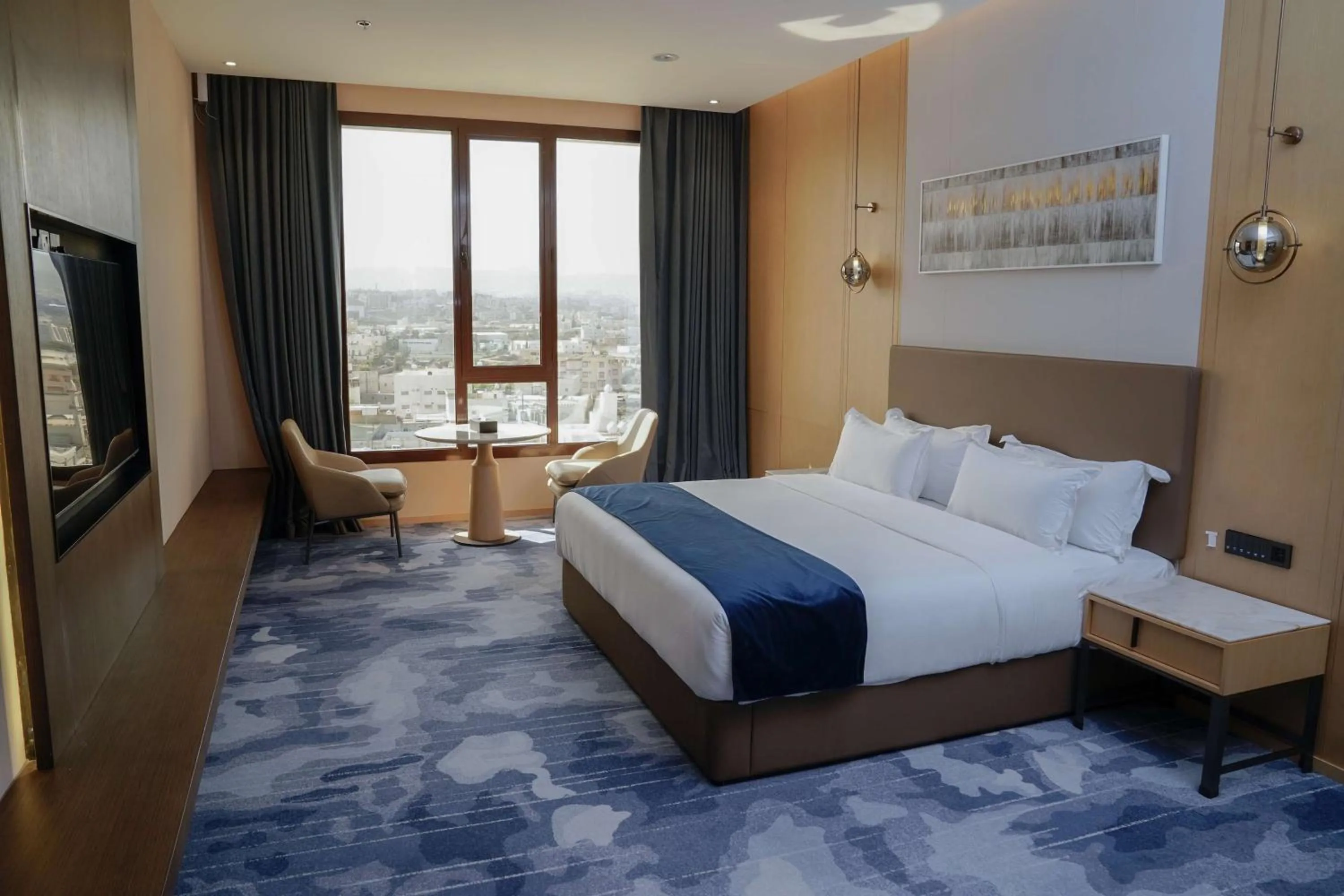 Photo of the whole room, Bed in Best Western Plus Danat Almansak Hotel