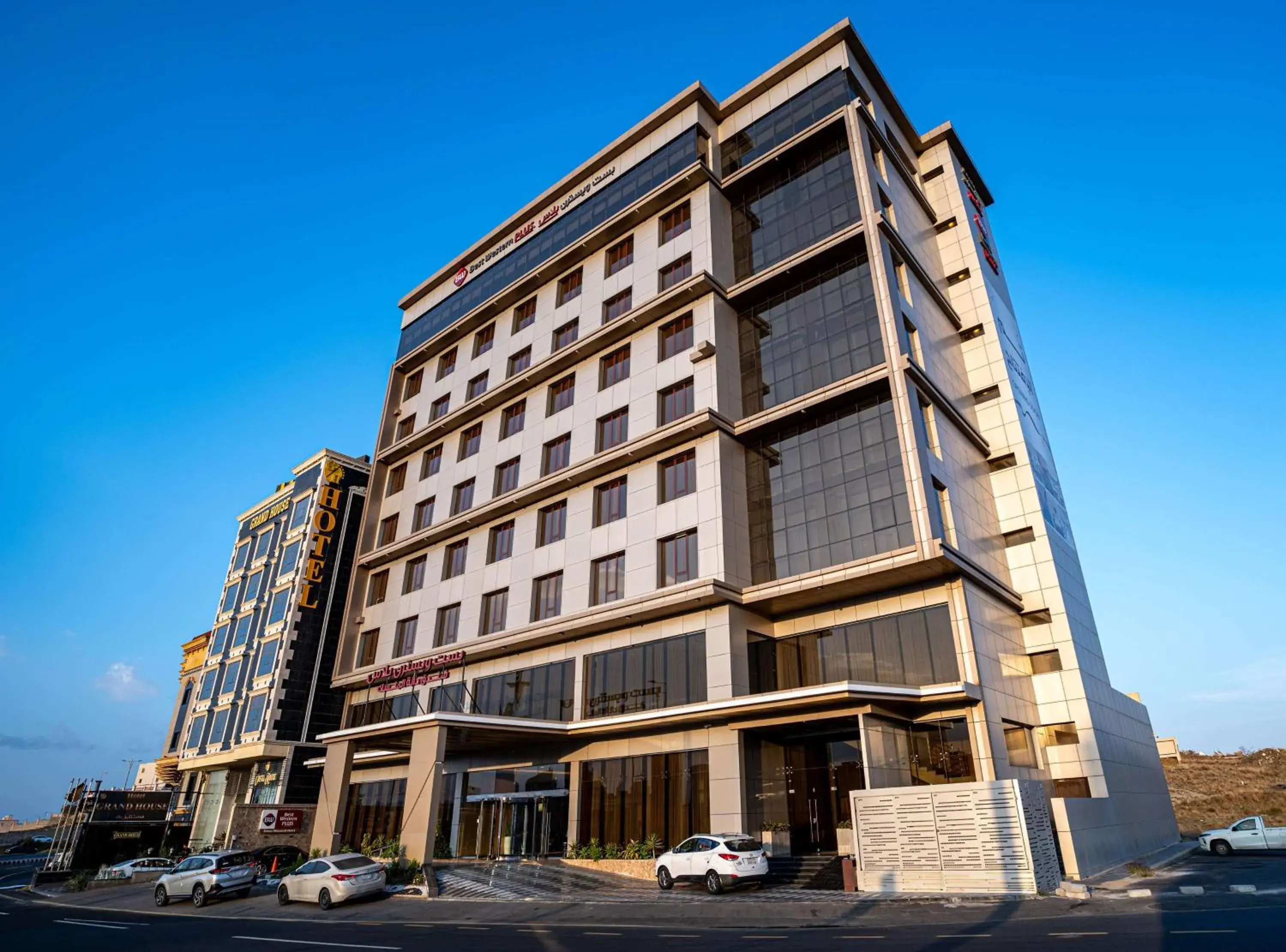 Property building in Best Western Plus Danat Almansak Hotel Property building in Best Western Plus Danat Almansak Hotel