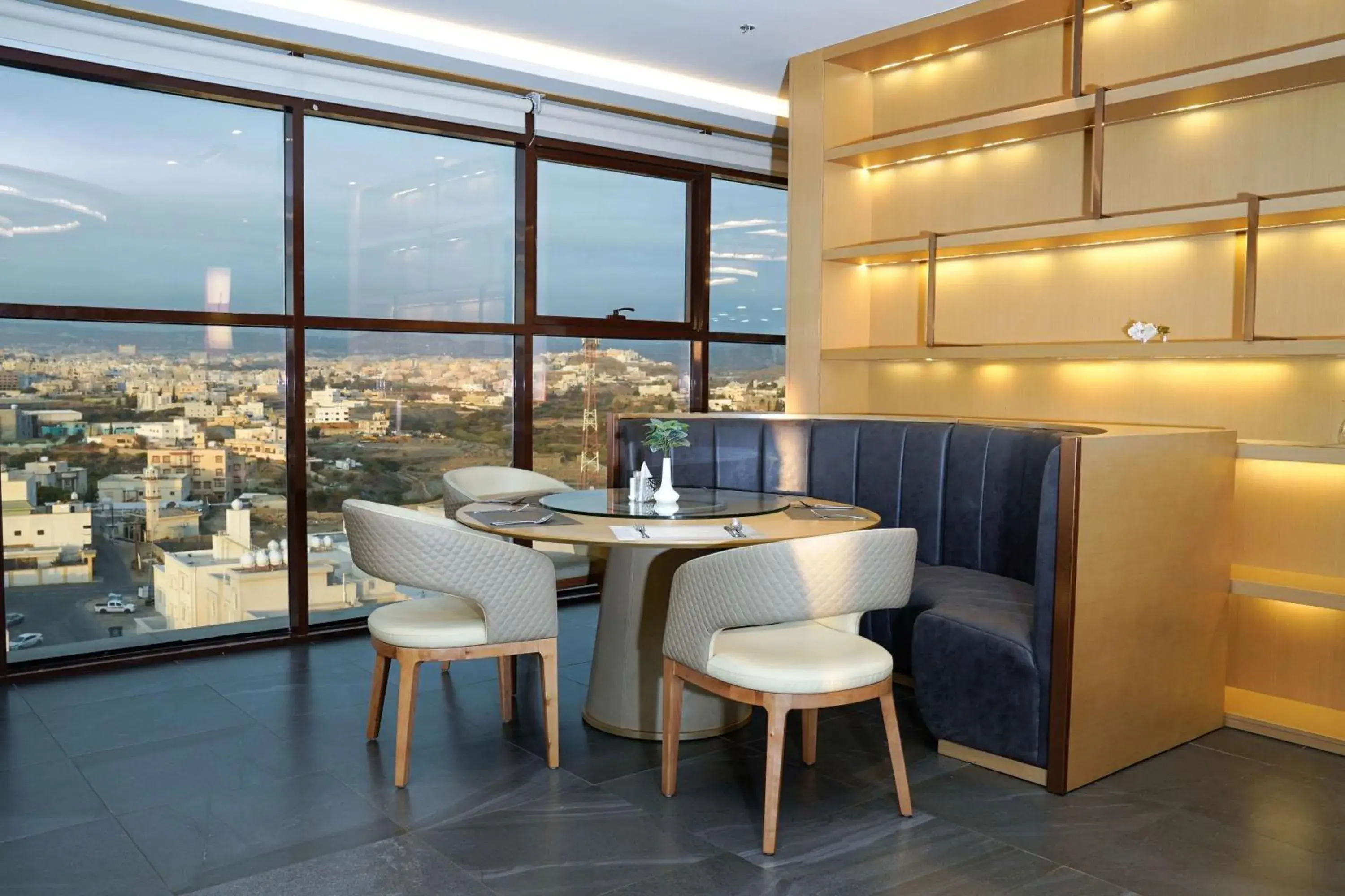 Restaurant/places to eat in Best Western Plus Danat Almansak Hotel Restaurant/places to eat in Best Western Plus Danat Almansak Hotel