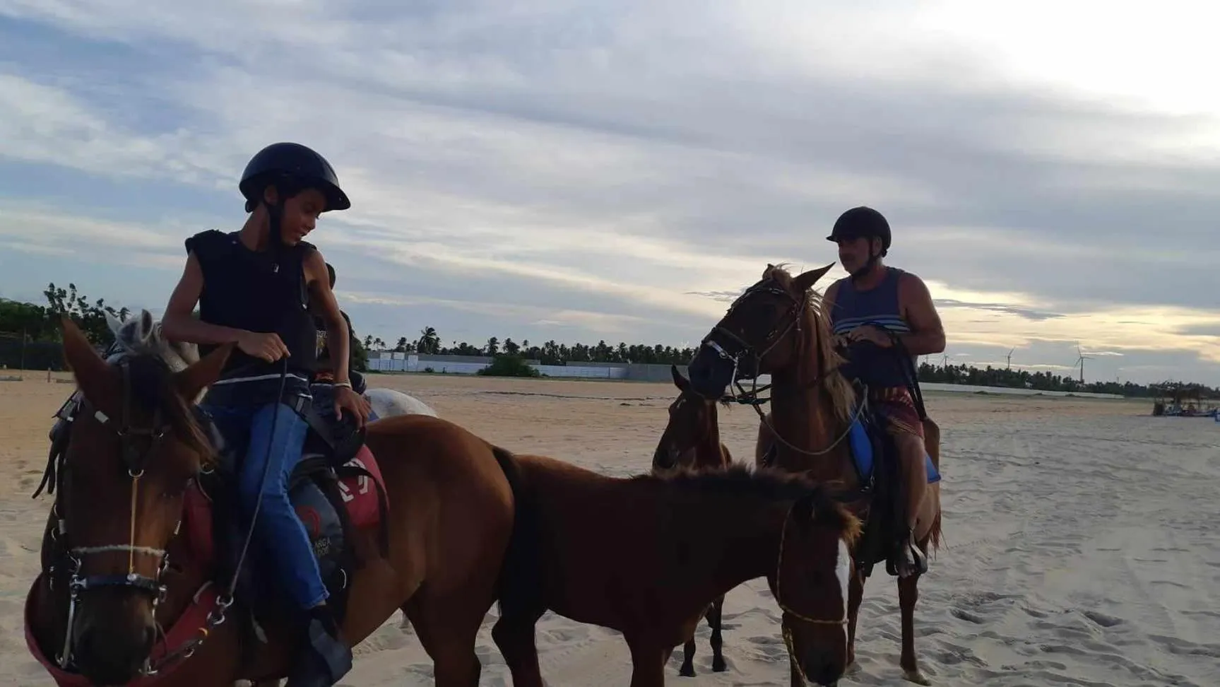 Horse-riding in Pousada Casa Do Cocotier