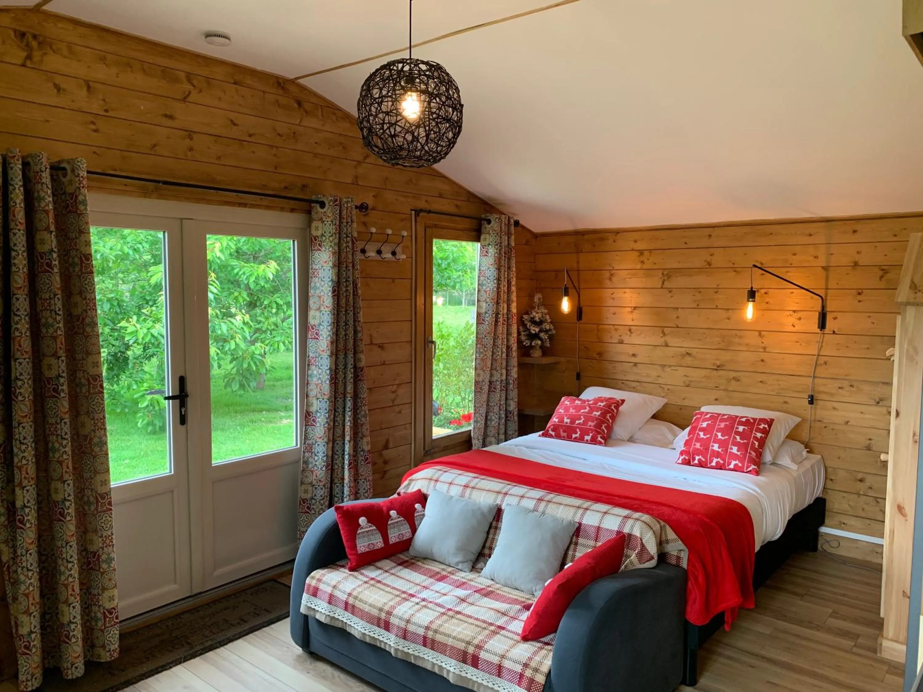 Photo of the whole room, Bed in La Ferme de Kerraoul