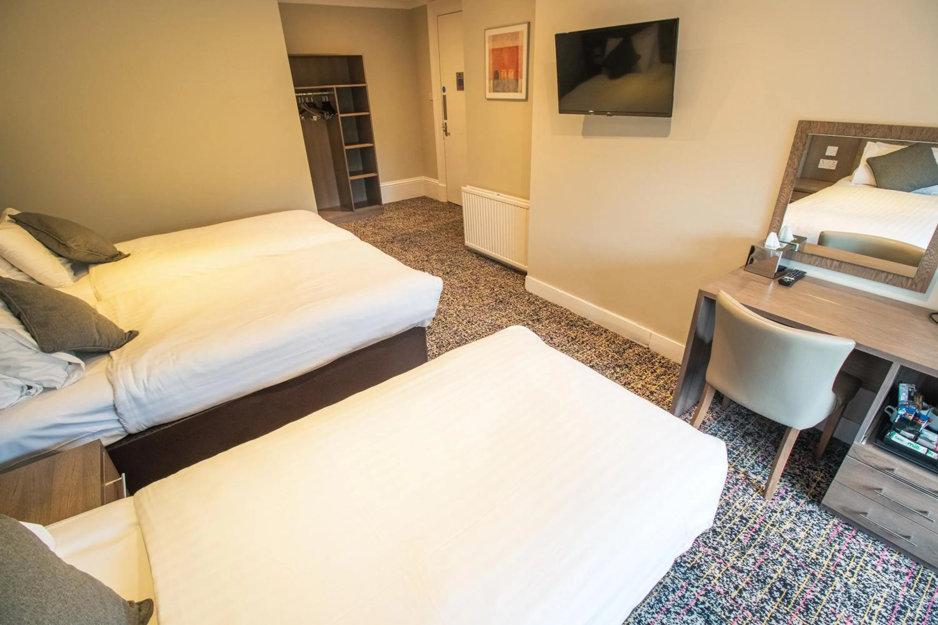 TV and multimedia, Bed in Albion Hotel