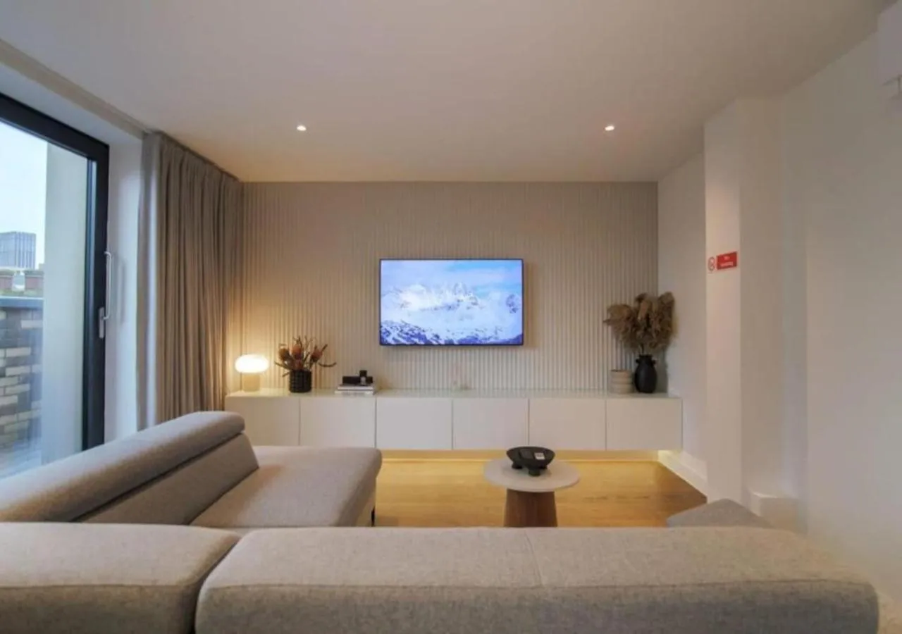 TV and multimedia in Elysium by The Heim