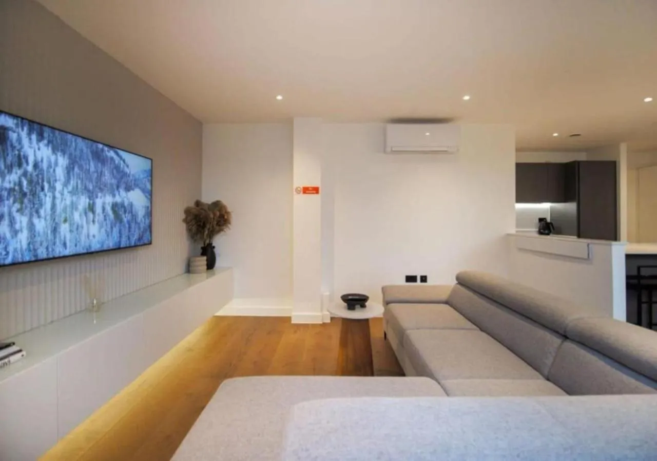 TV and multimedia in Elysium by The Heim