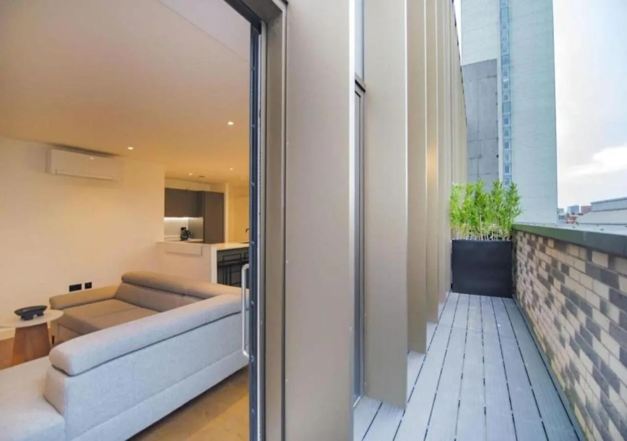 Balcony/Terrace in Elysium by The Heim