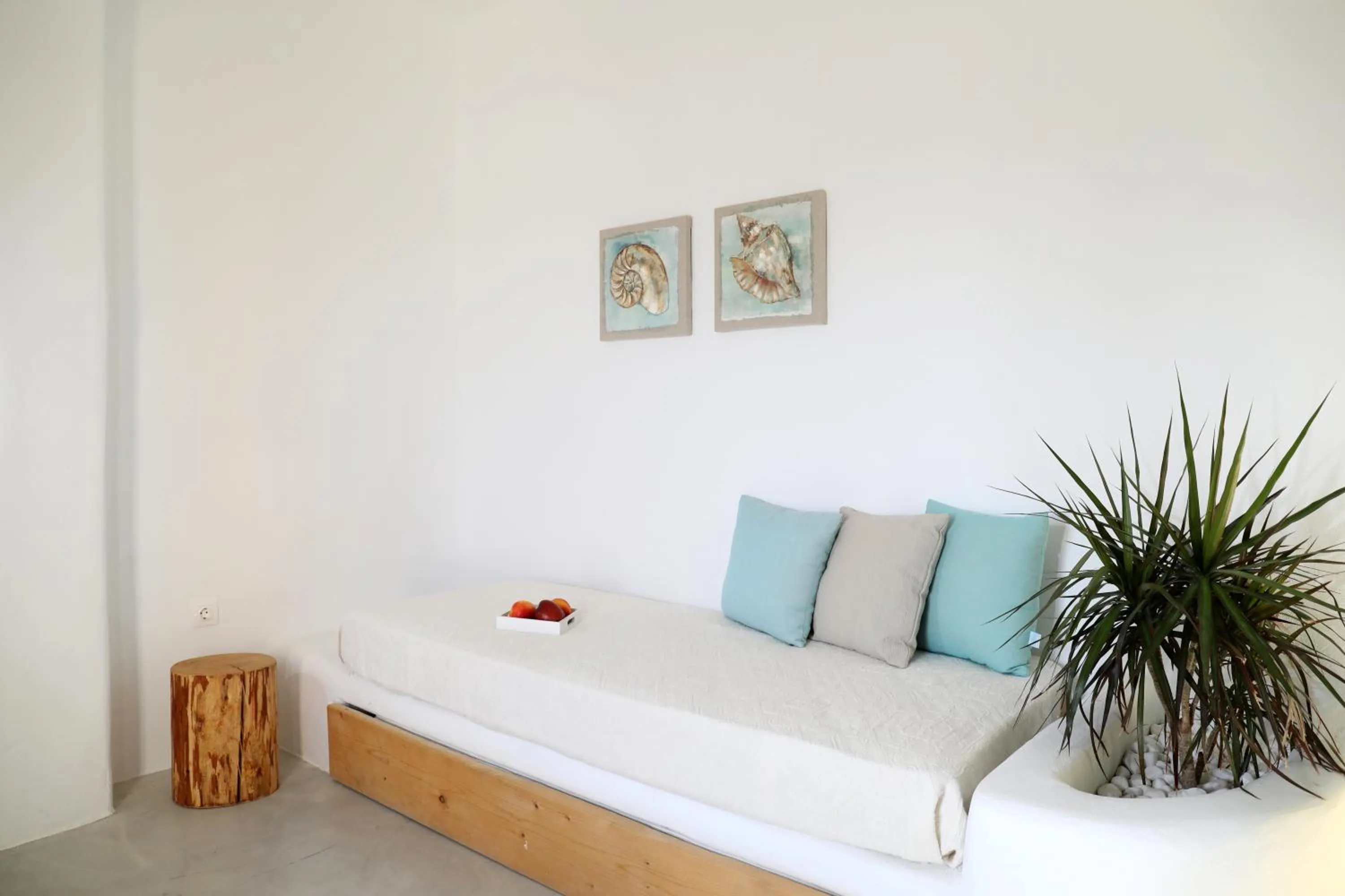 Living room, Bed in Irida Vacation Suites