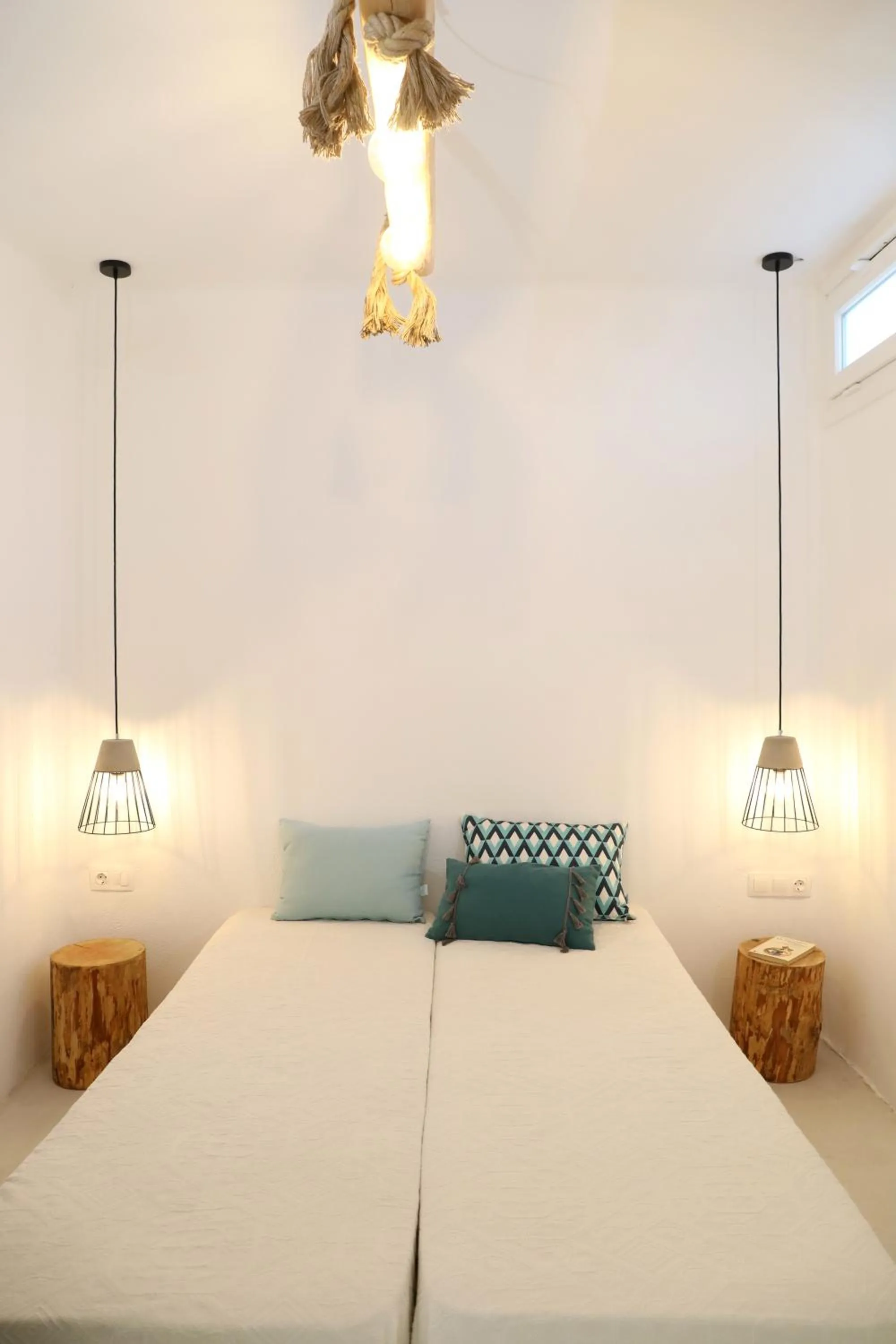 Bed in Irida Vacation Suites