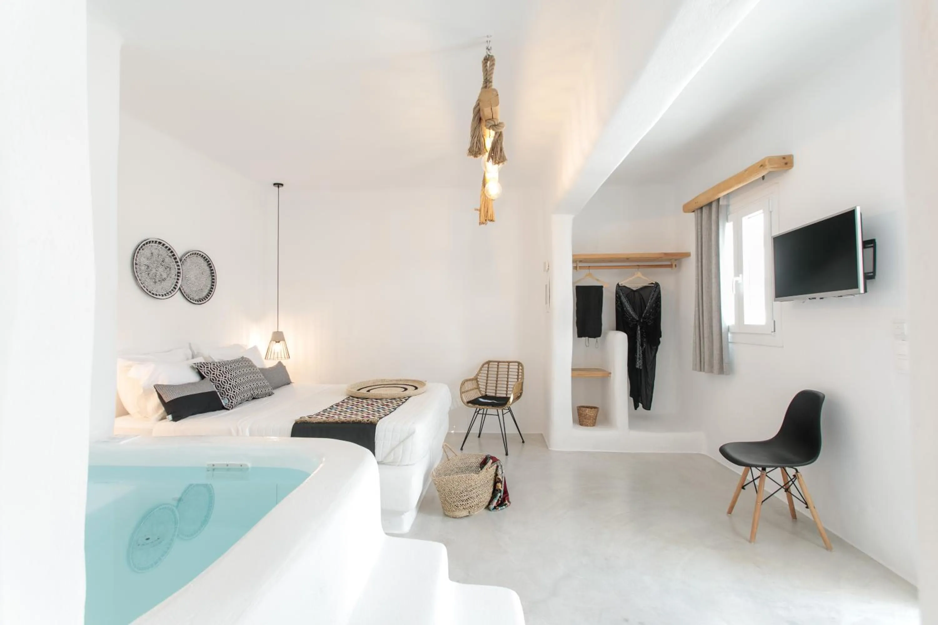 Bed in Irida Vacation Suites