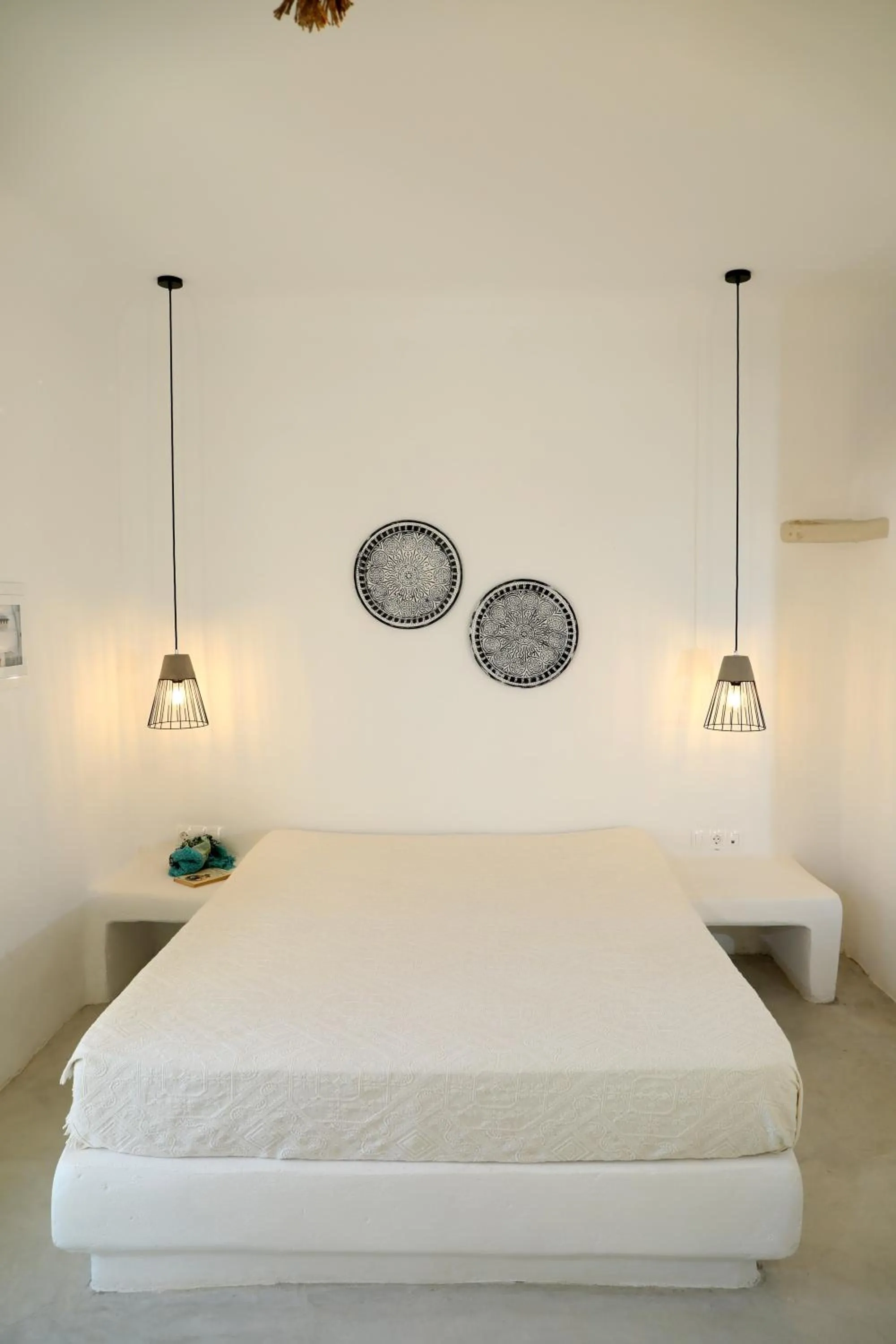 Bed in Irida Vacation Suites