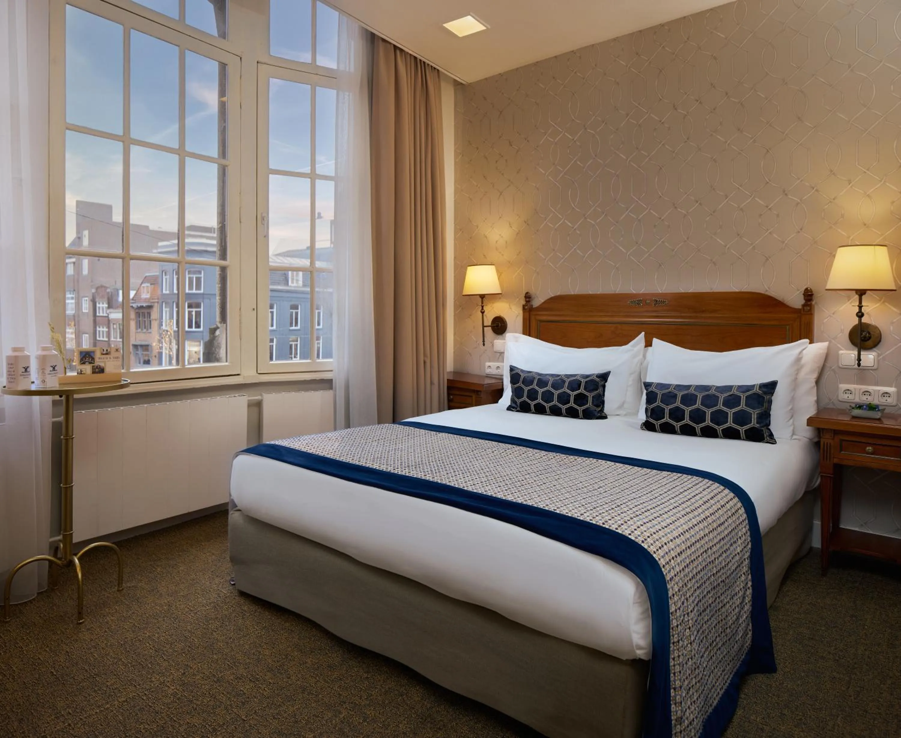 Bed in Dikker & Thijs Hotel