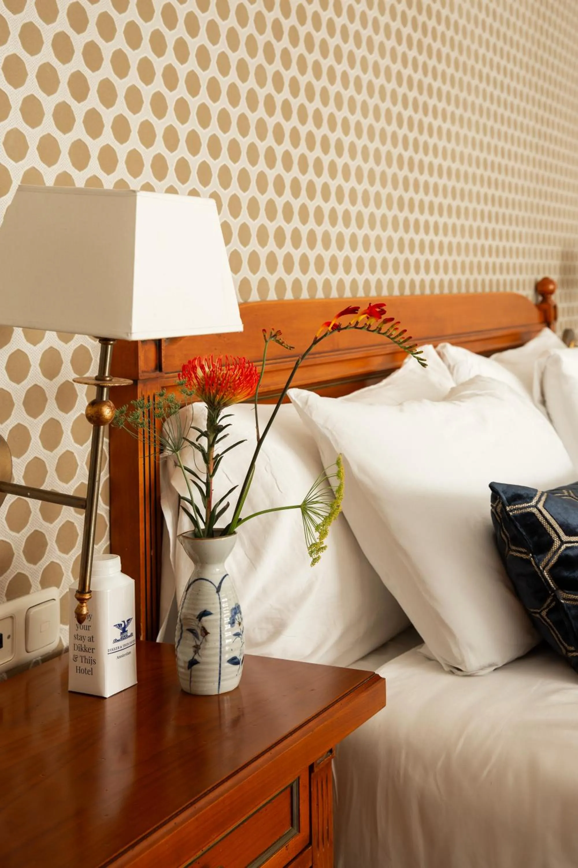 Bed in Dikker & Thijs Hotel