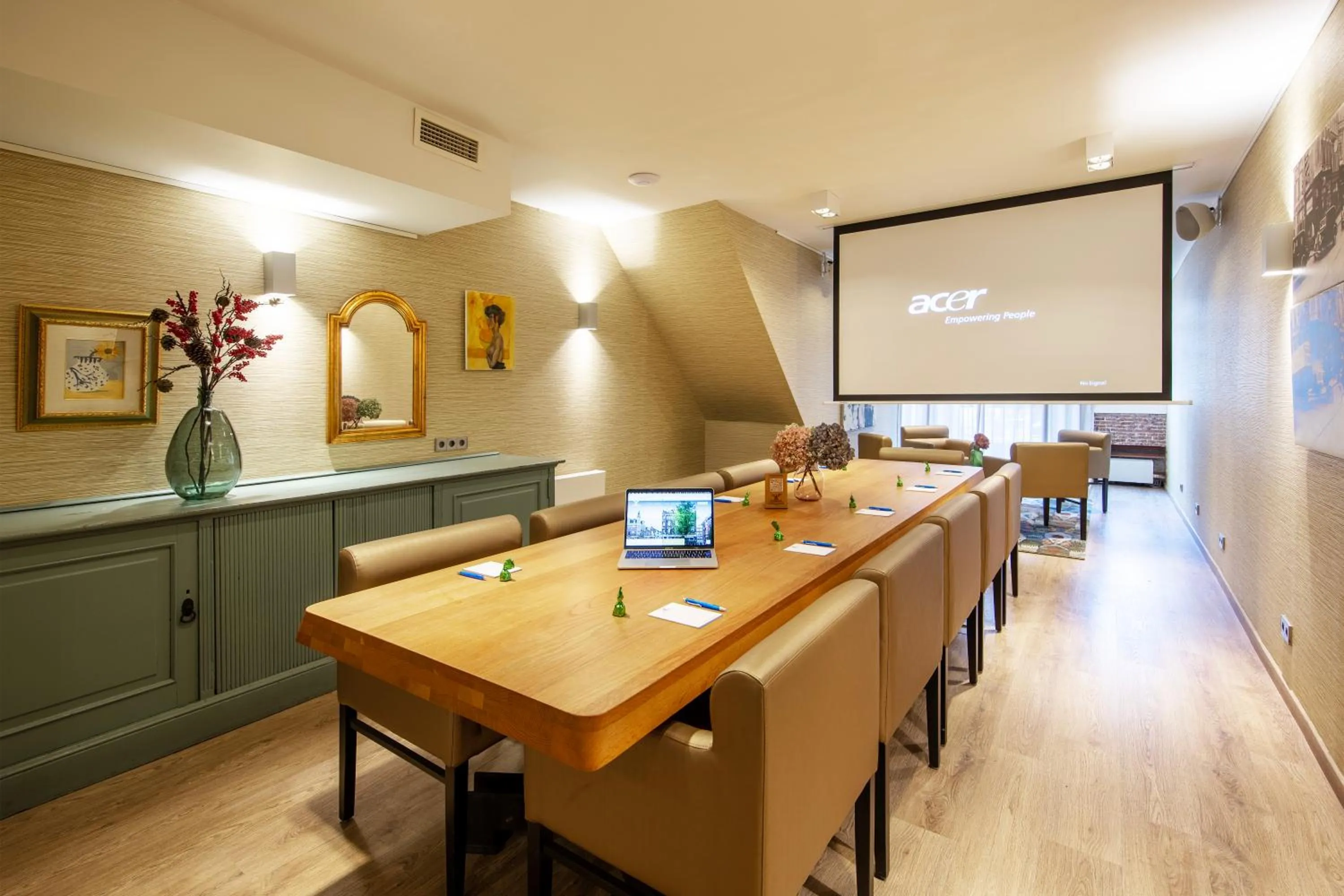 Meeting/conference room in Dikker & Thijs Hotel