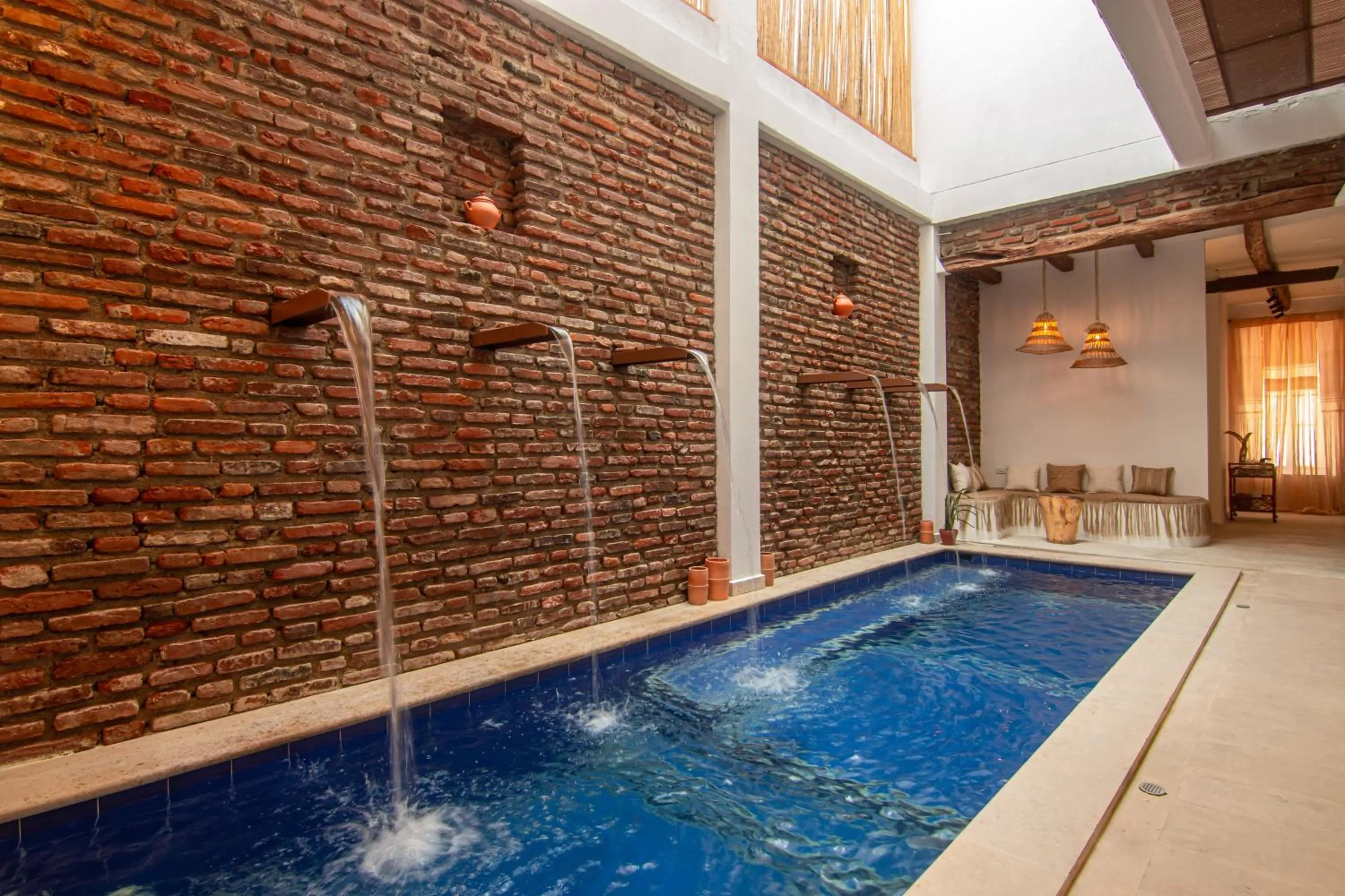 Swimming pool in Hotel Boutique de playa - Casa Solhu