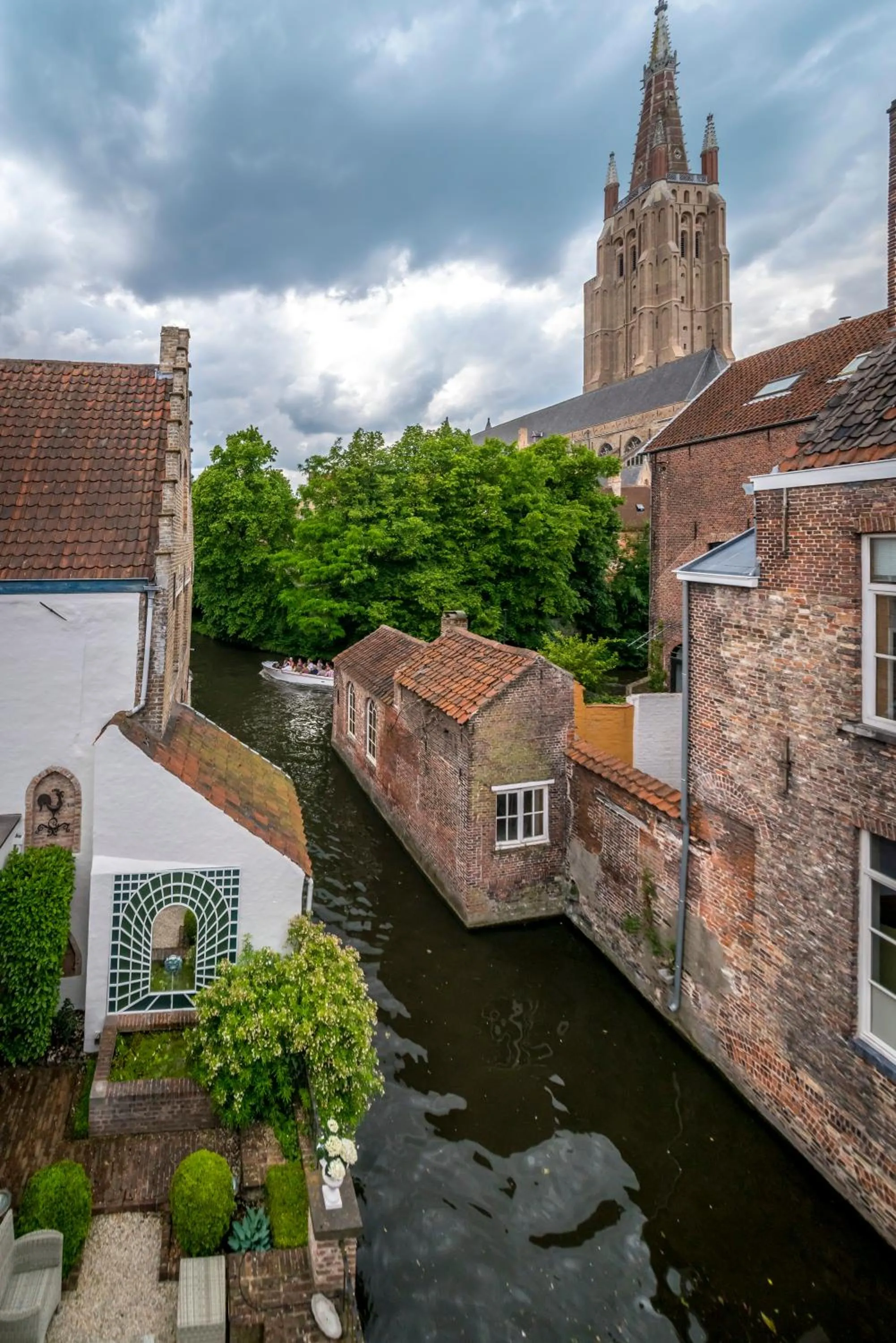 Canalside House - Luxury Guesthouse
