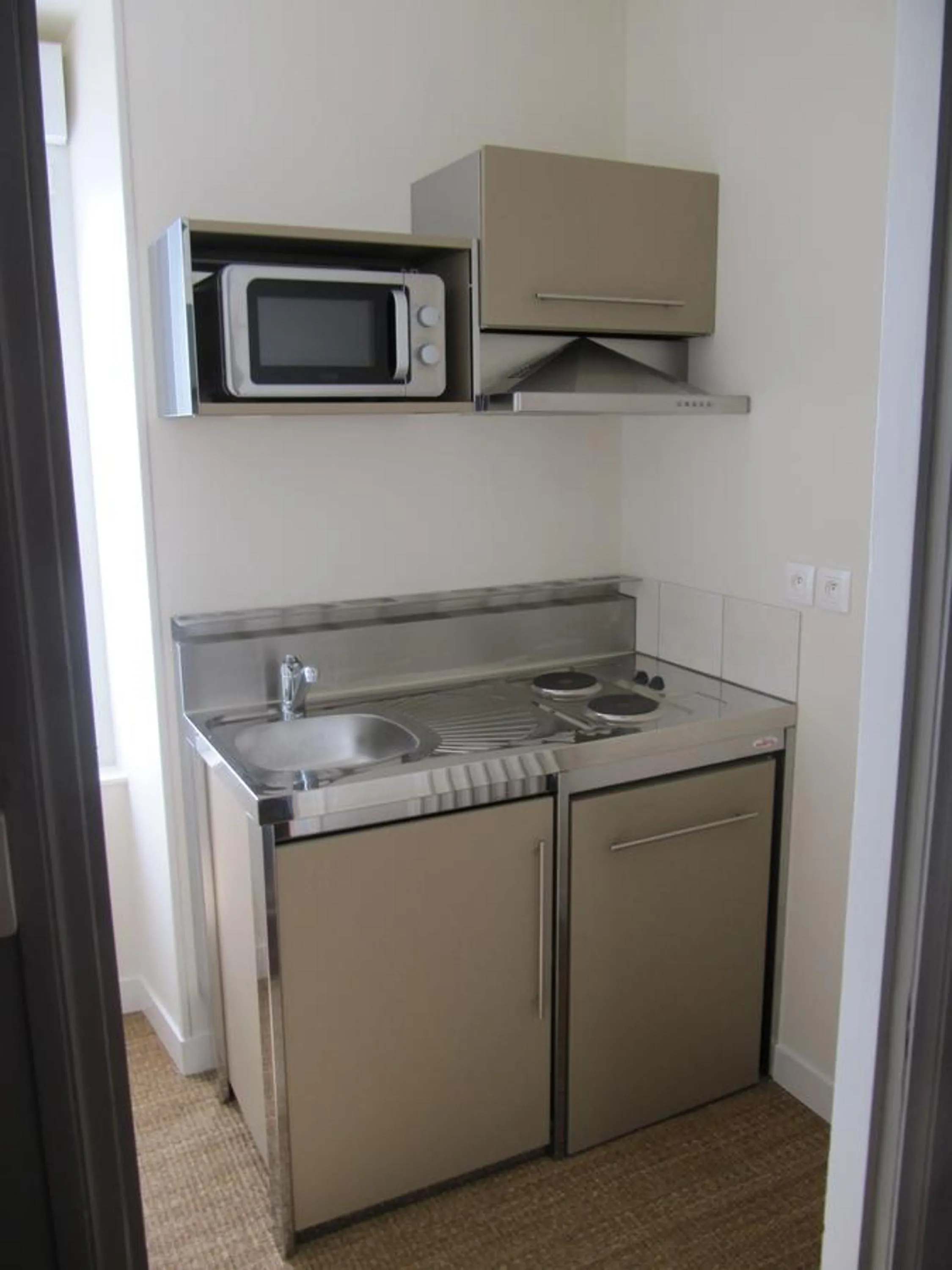 Kitchen or kitchenette in Suite Sainte Anne
